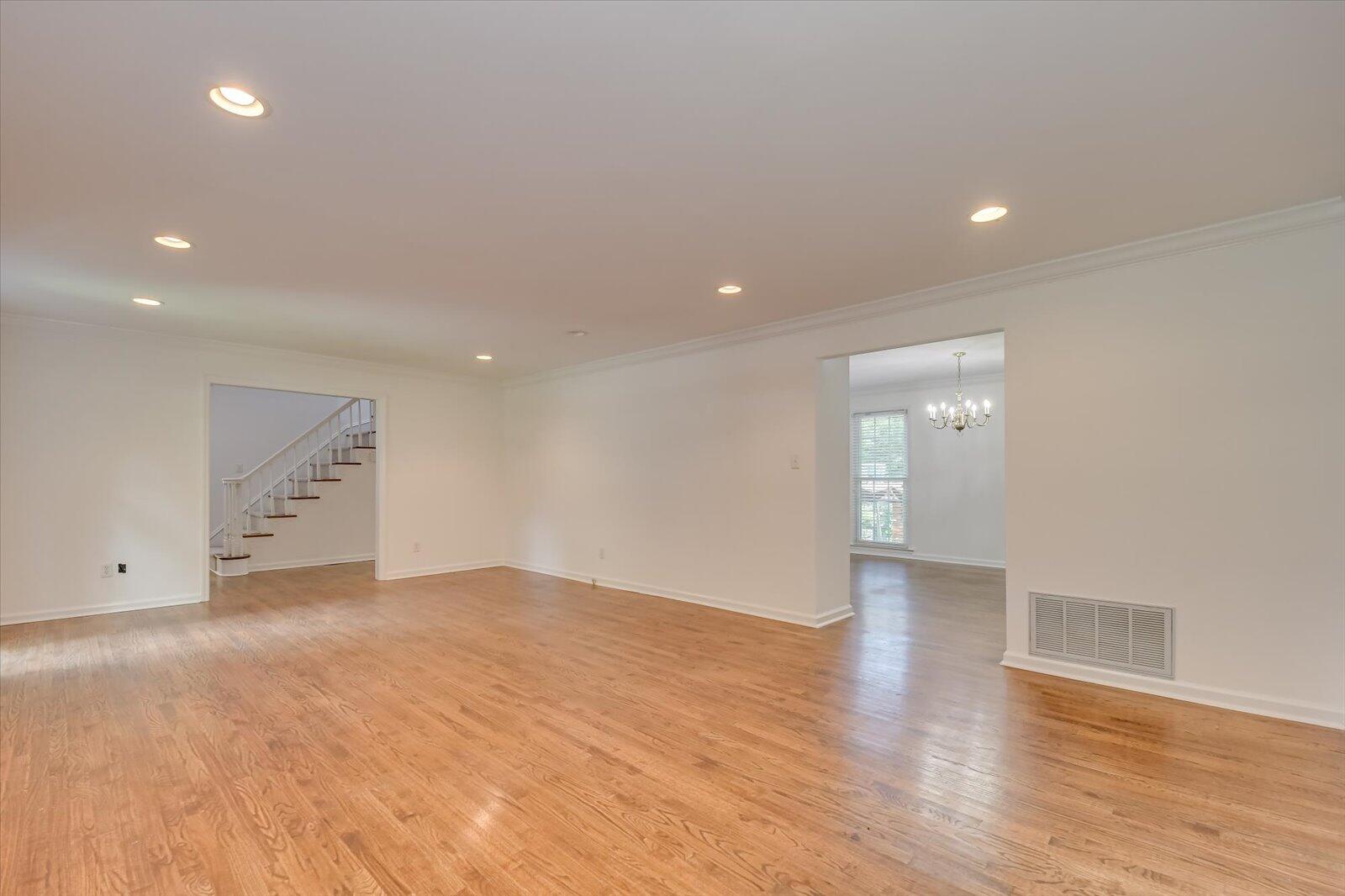 3005 LAKE FOREST Drive