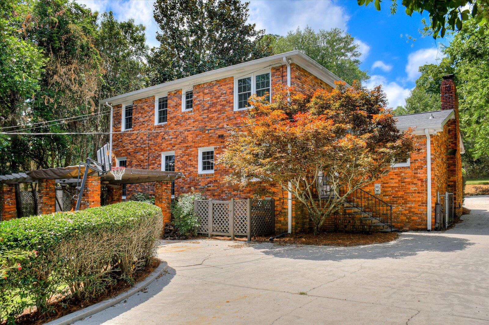 3005 LAKE FOREST Drive