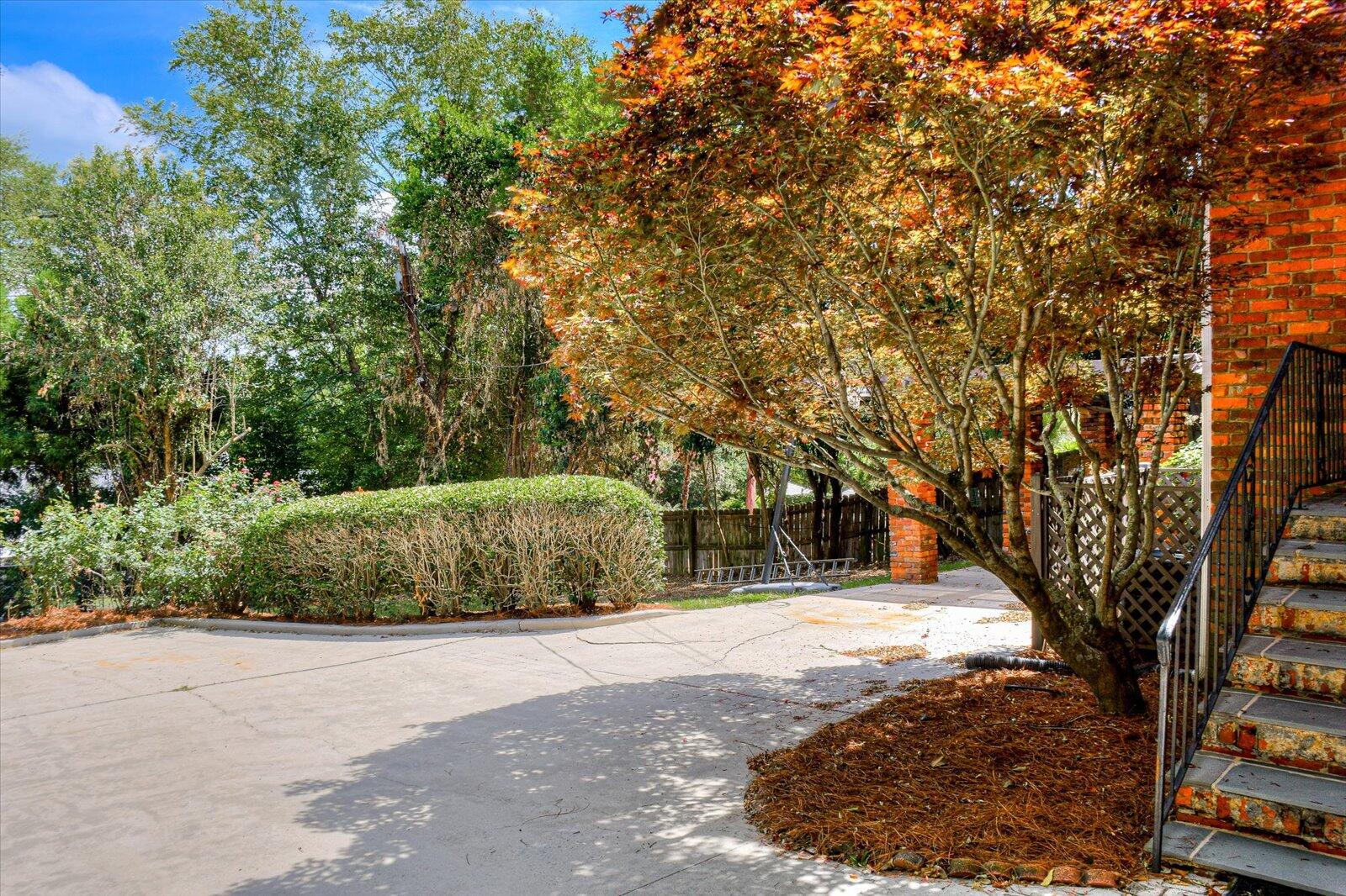 3005 LAKE FOREST Drive