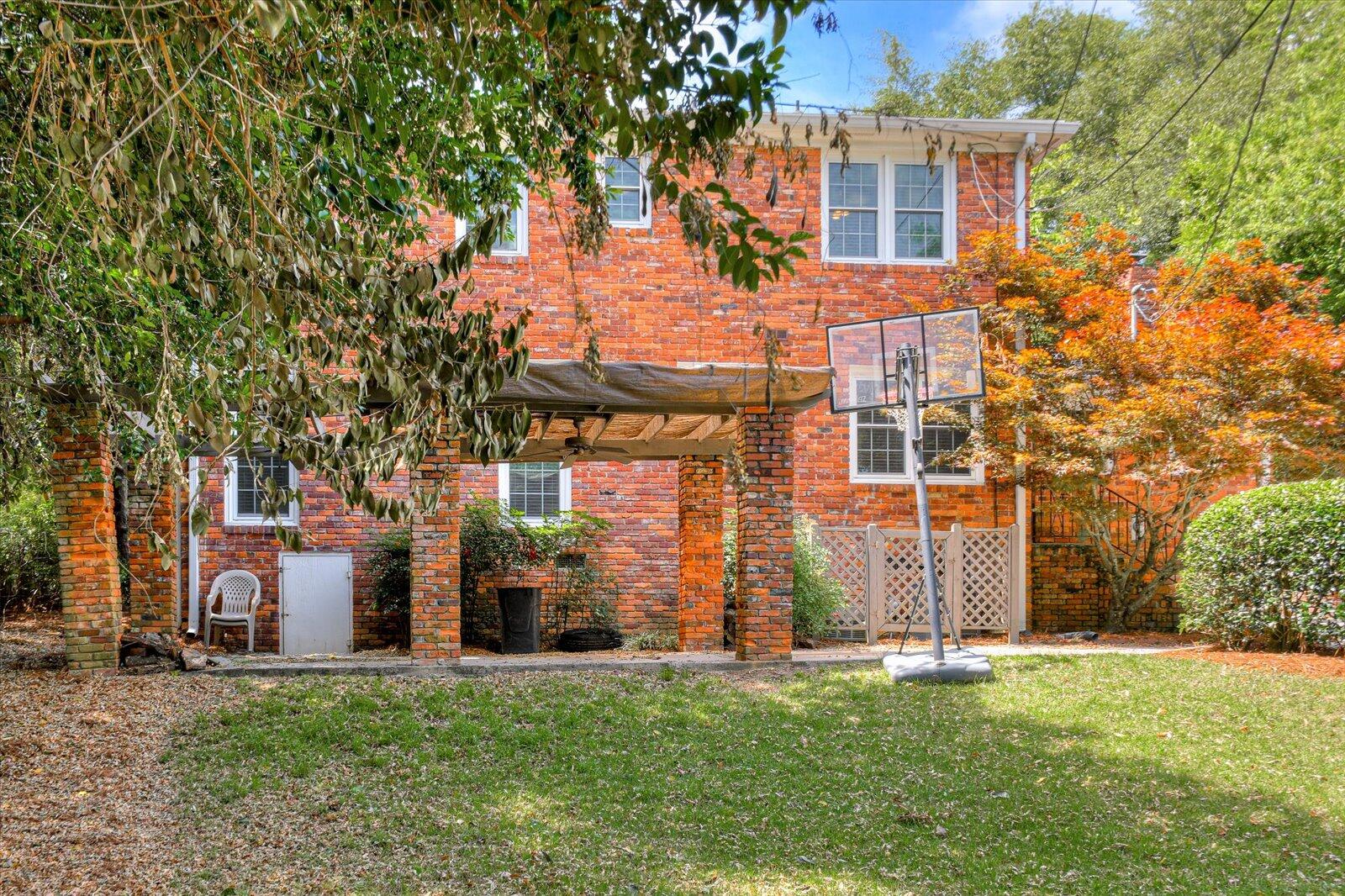 3005 LAKE FOREST Drive