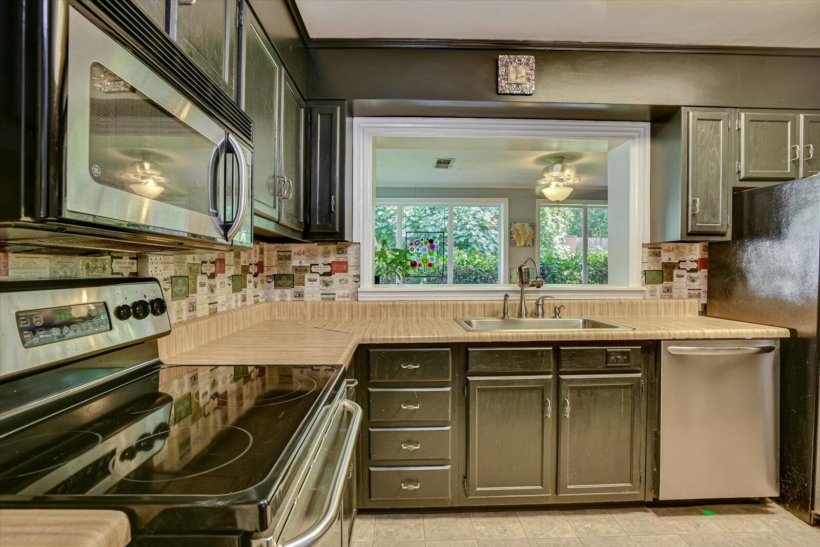 2407 W VINELAND Road