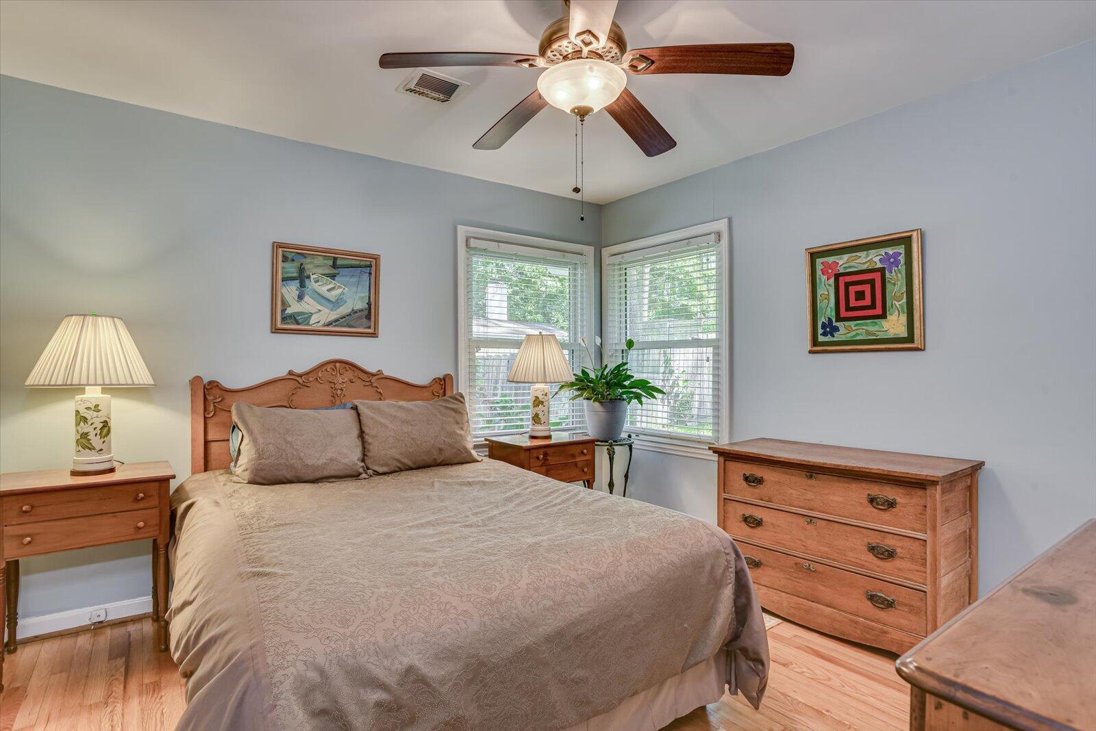 2407 W VINELAND Road