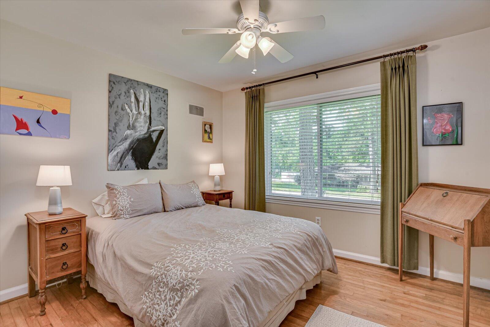 2407 W VINELAND Road