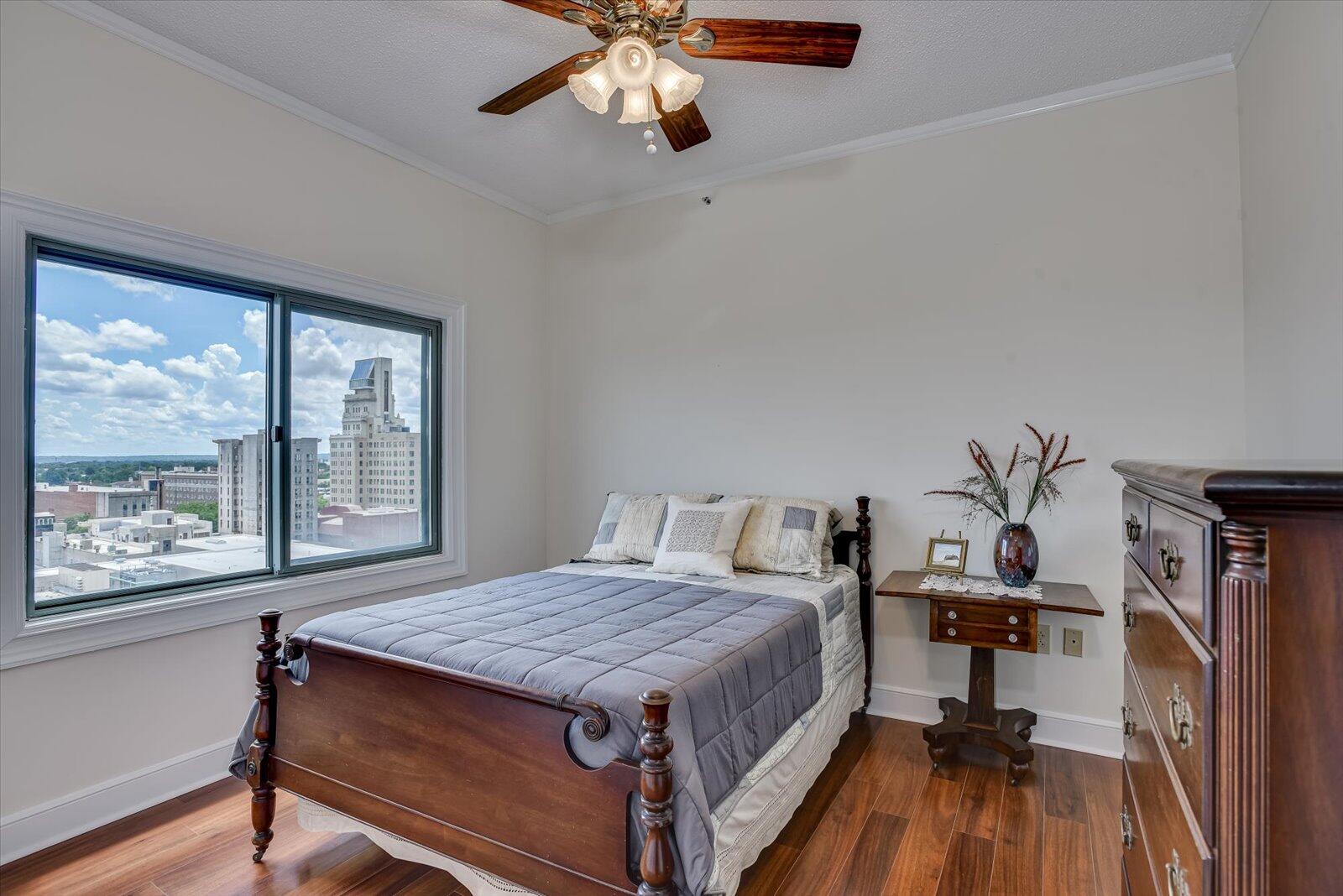 1 SEVENTH Street 1104 1104
