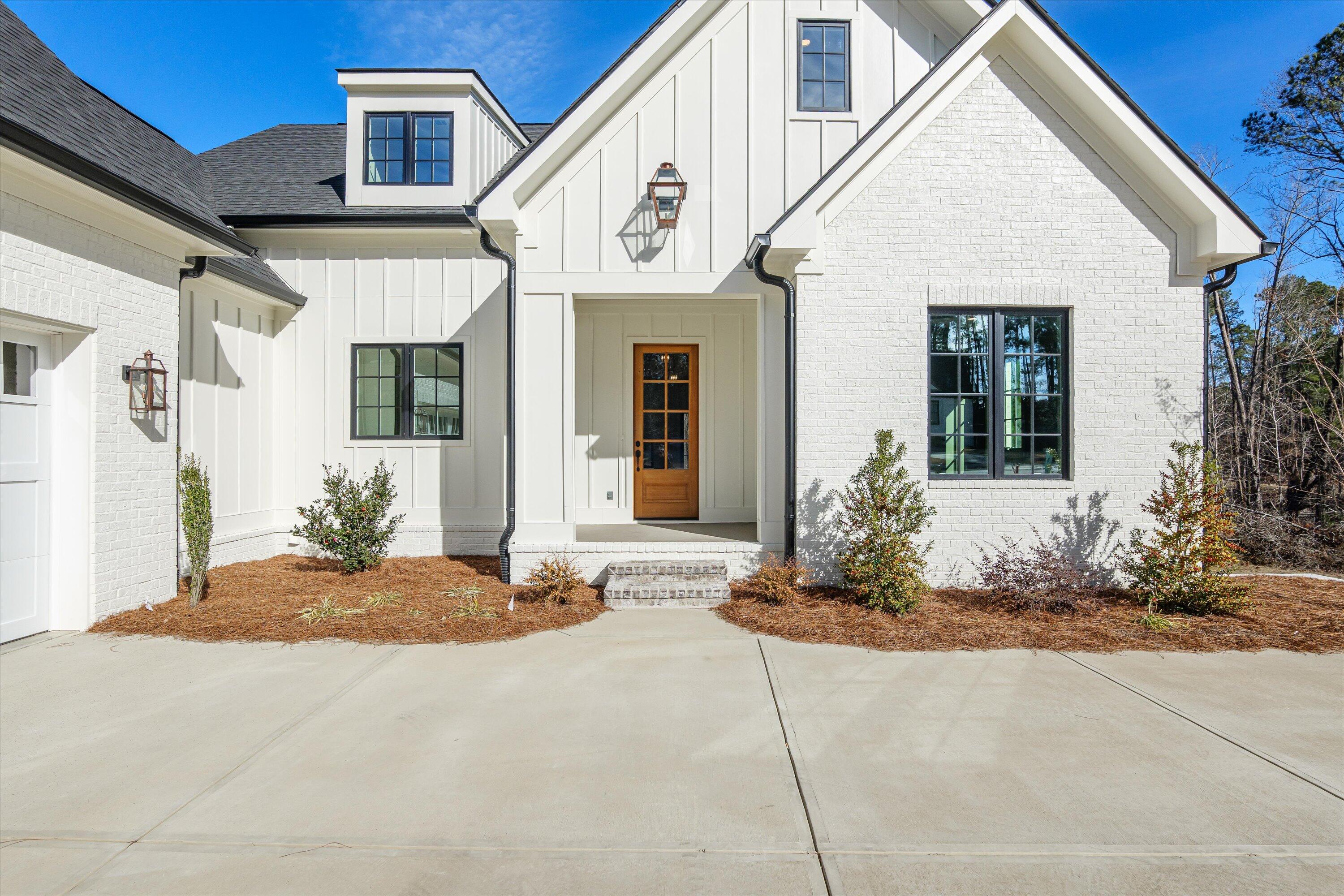 723 CAMPANA Drive