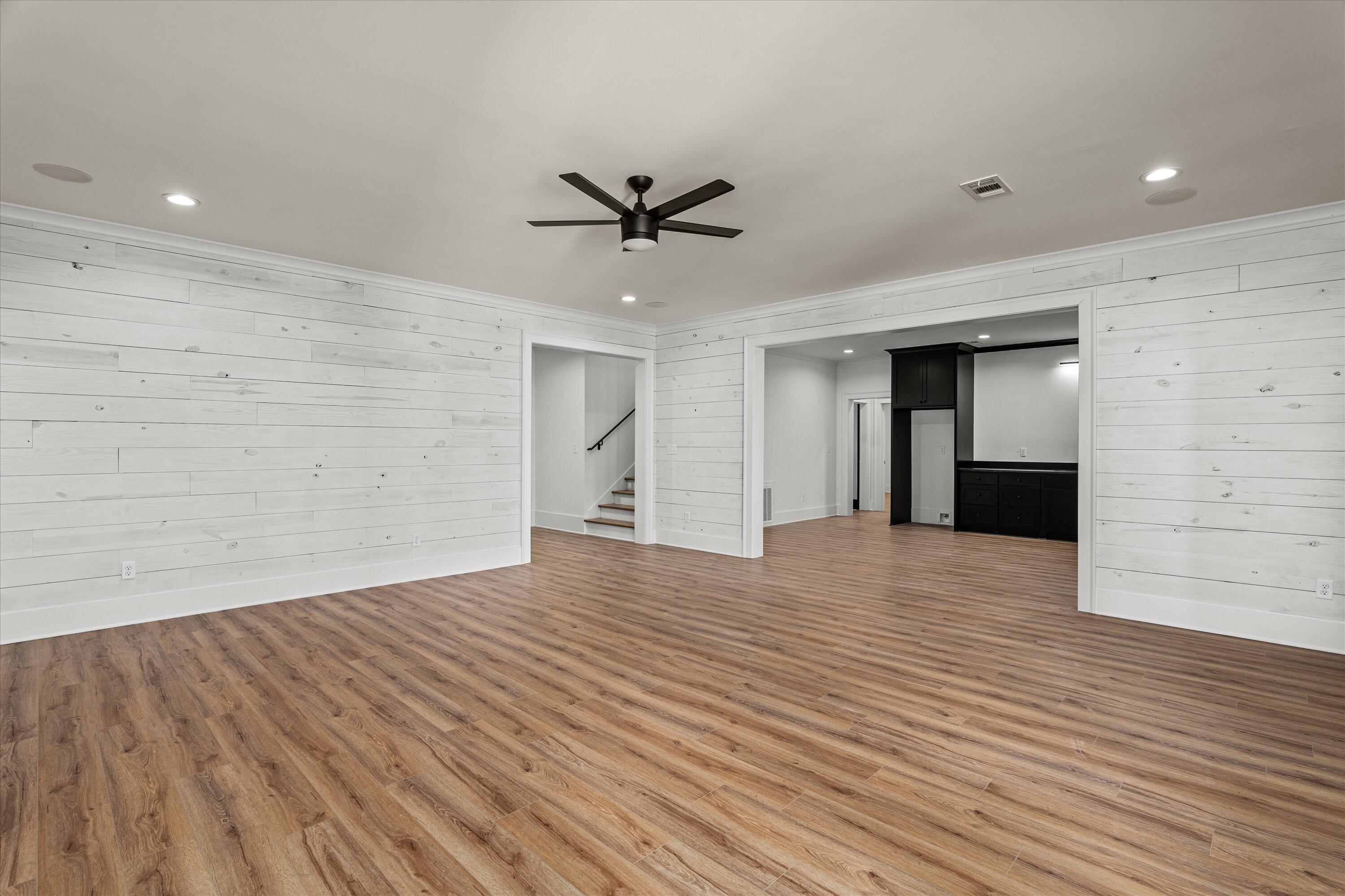 723 CAMPANA Drive