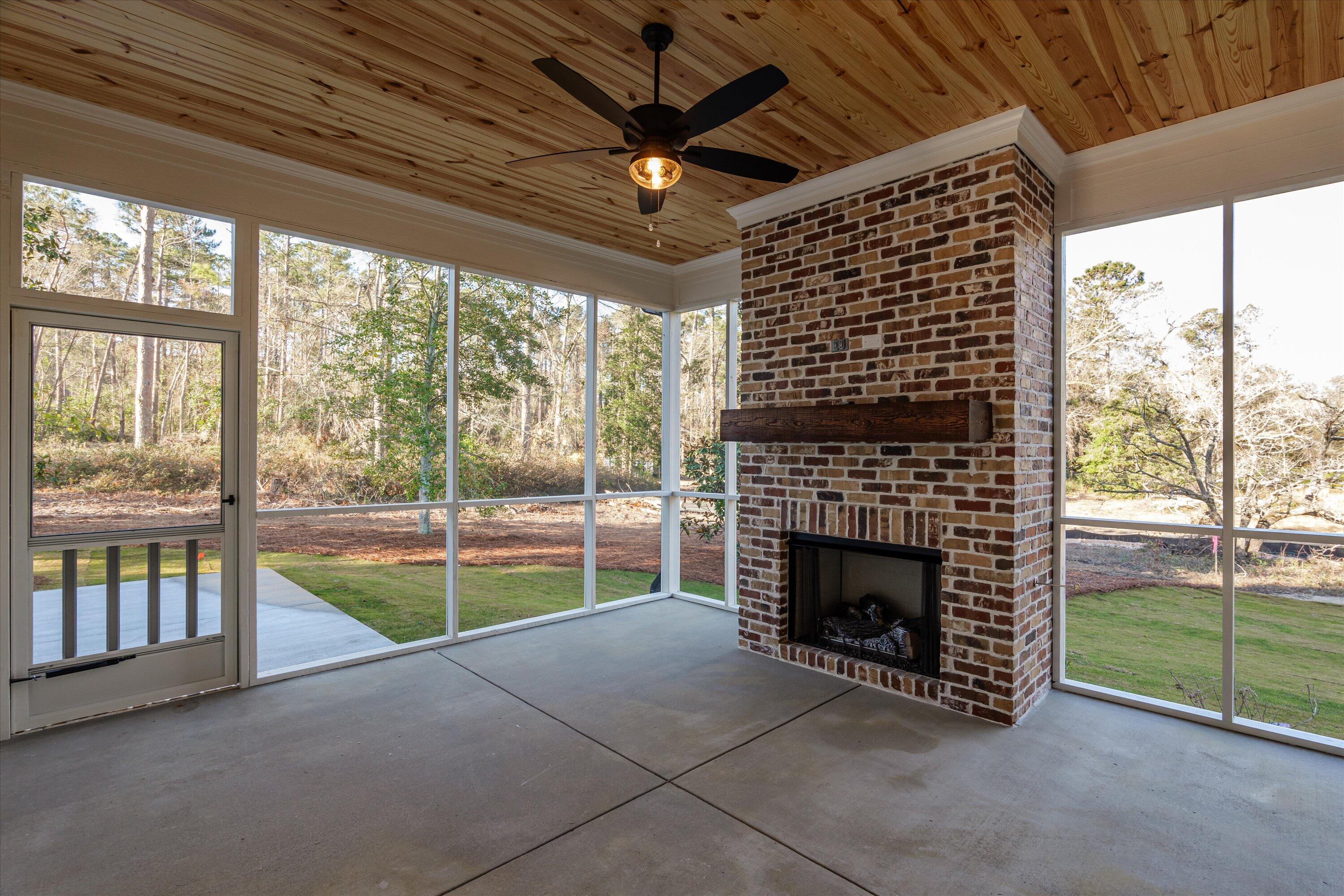 292 SUMMER Place