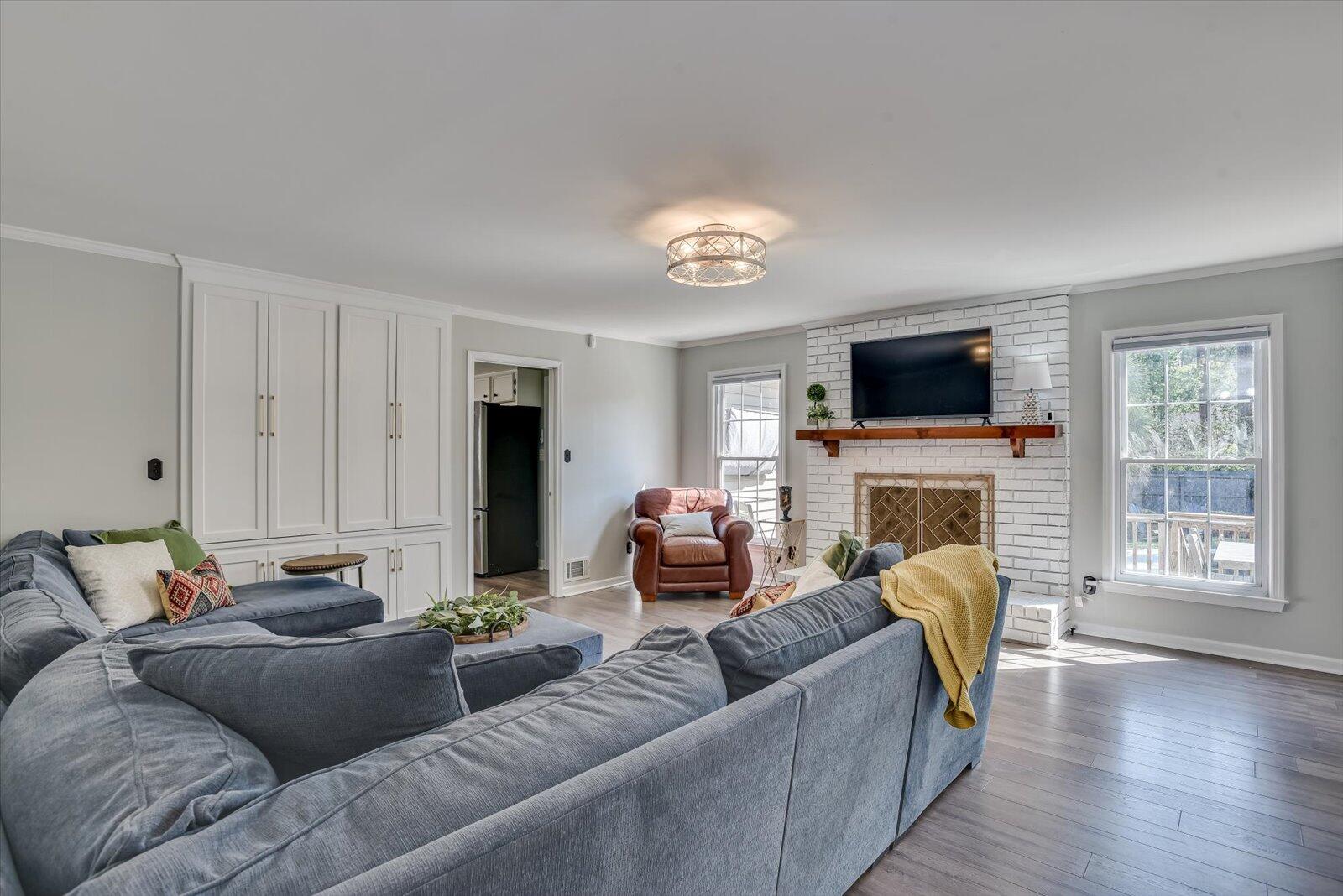 3406 KERRY Place