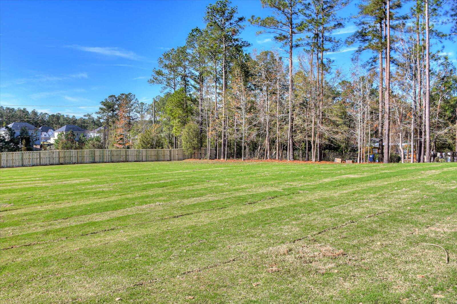 3761 KNOB HILL FARM Road