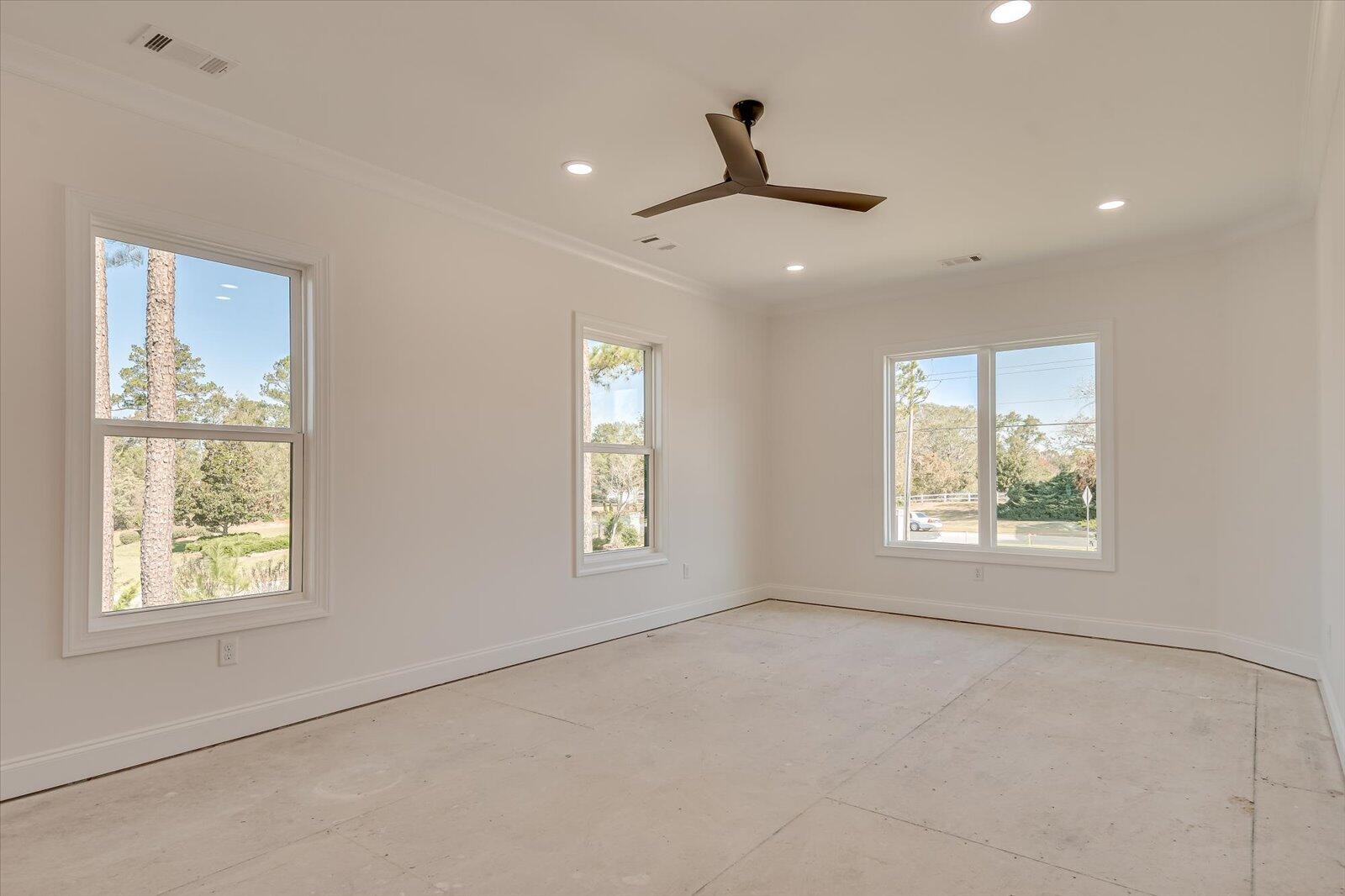 3761 KNOB HILL FARM Road