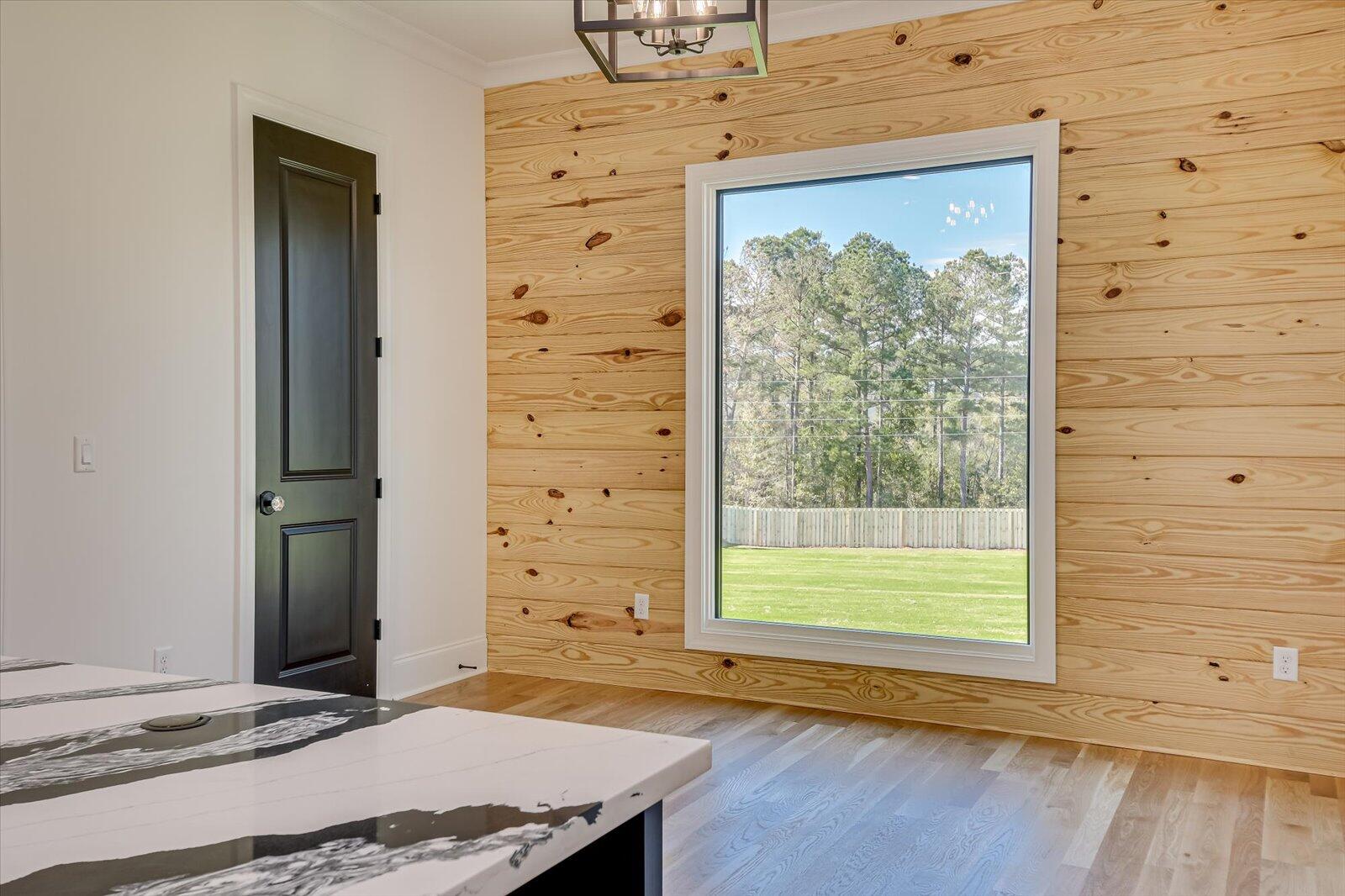 3761 KNOB HILL FARM Road