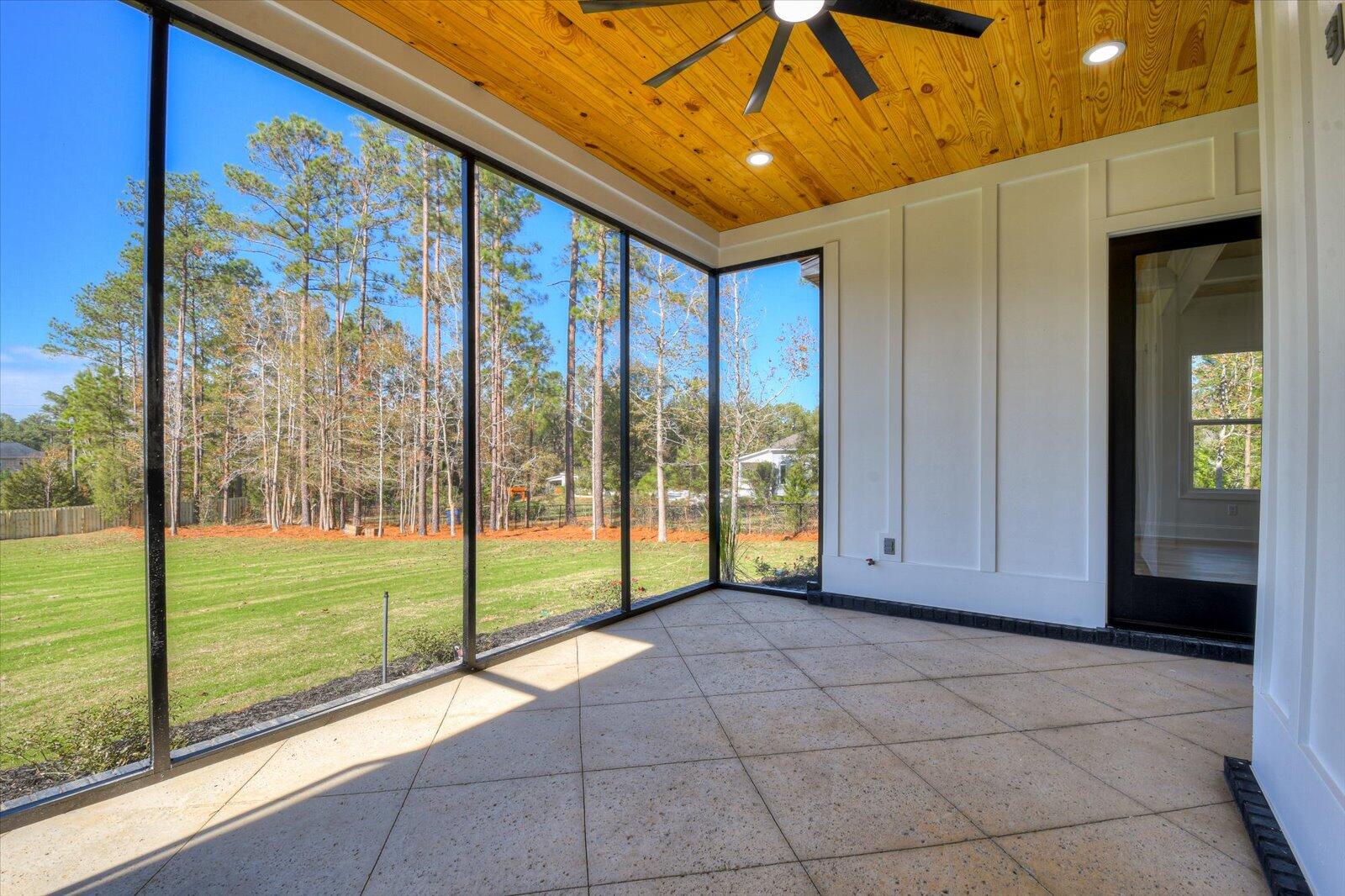 3761 KNOB HILL FARM Road