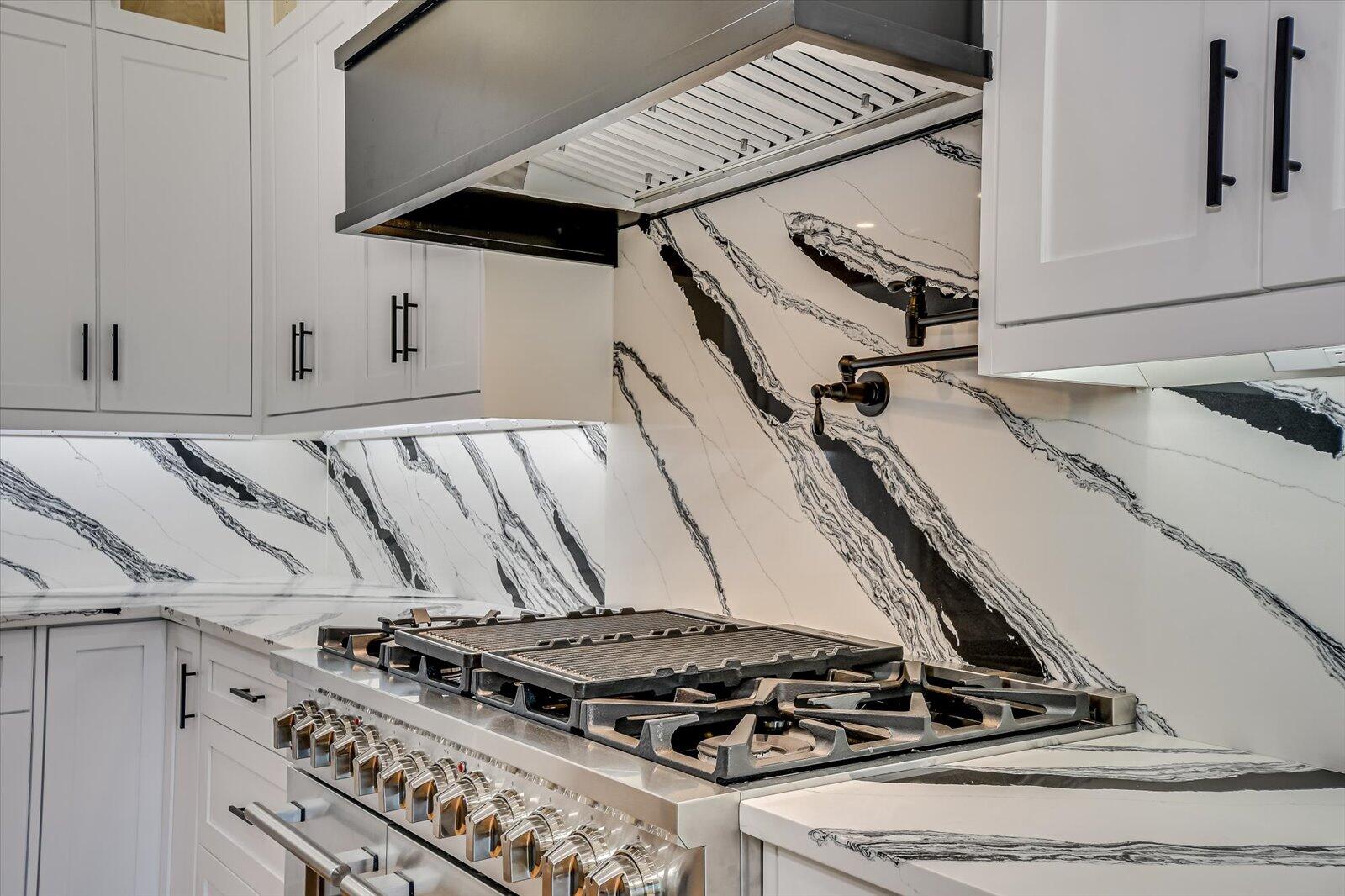 3761 KNOB HILL FARM Road