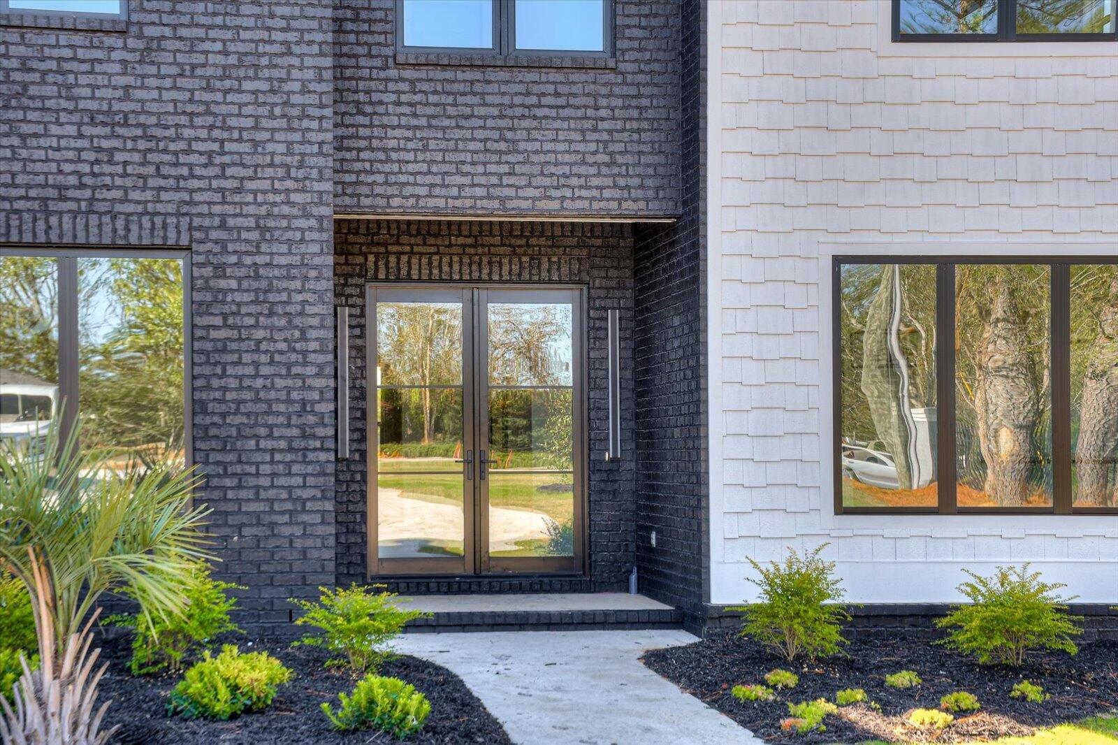 3761 KNOB HILL FARM Road