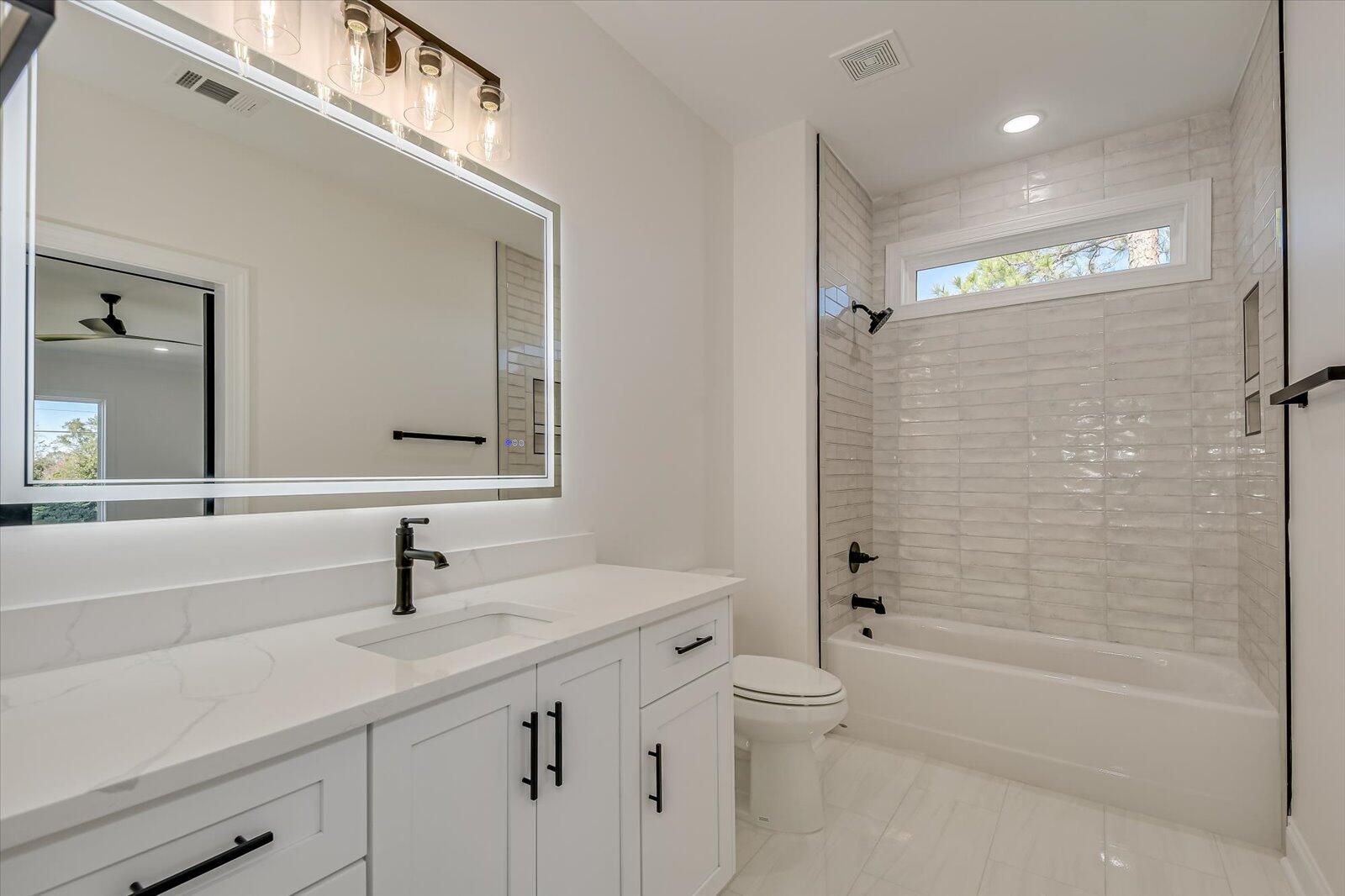 3761 KNOB HILL FARM Road