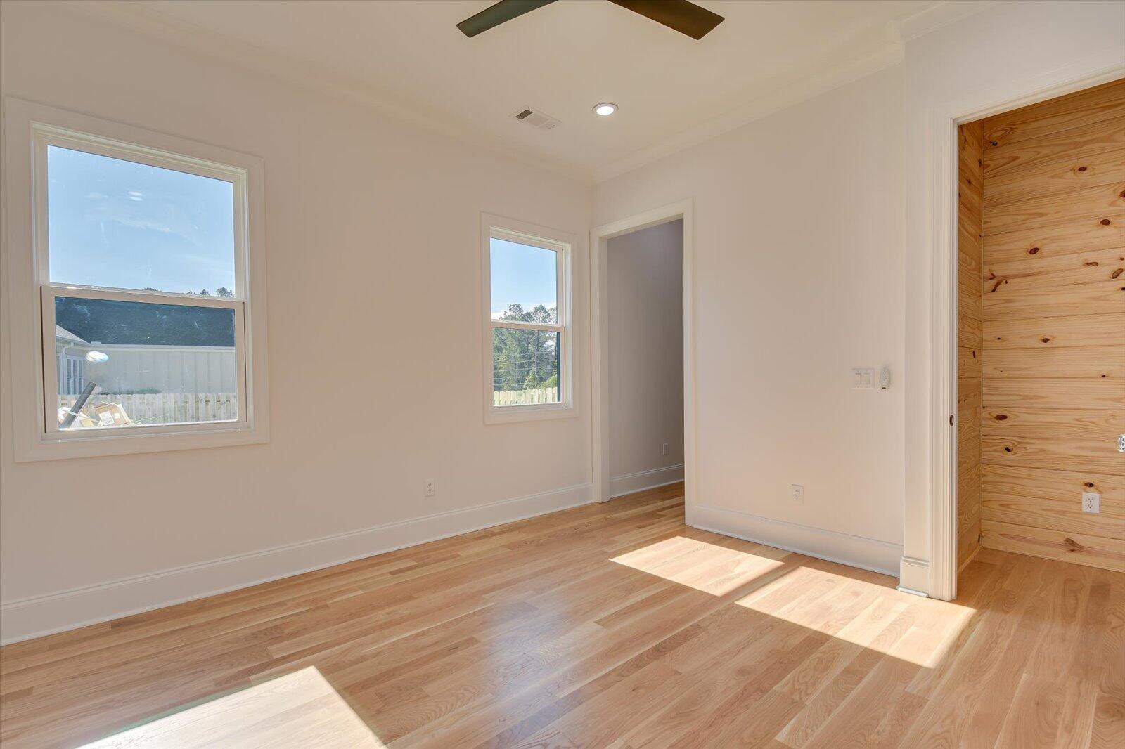 3761 KNOB HILL FARM Road