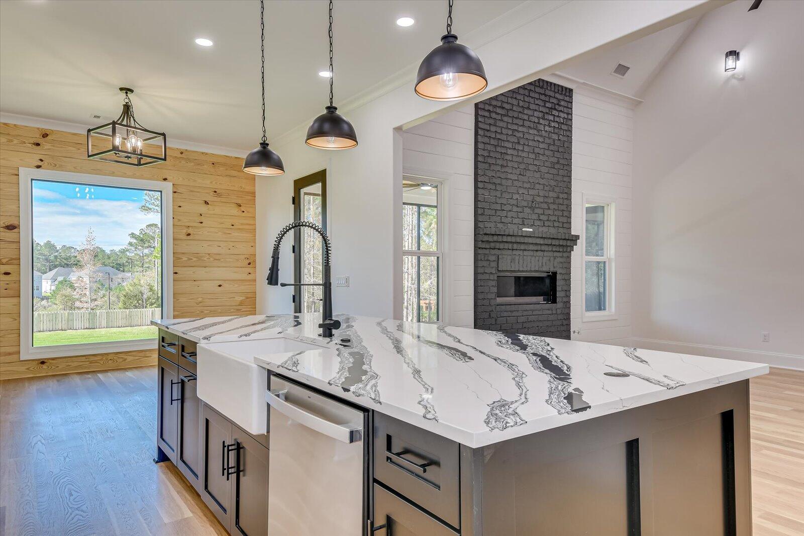 3761 KNOB HILL FARM Road