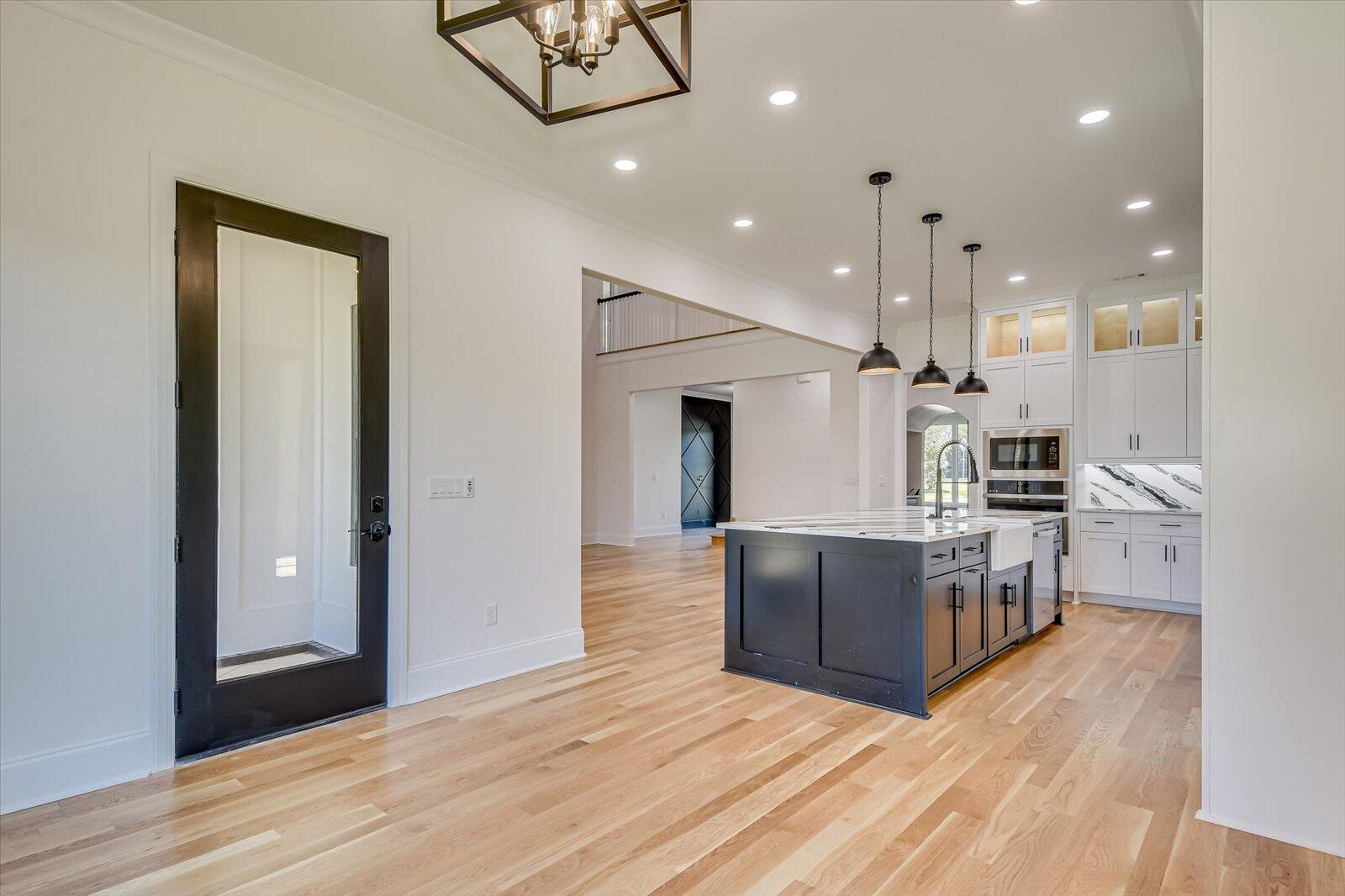 3761 KNOB HILL FARM Road