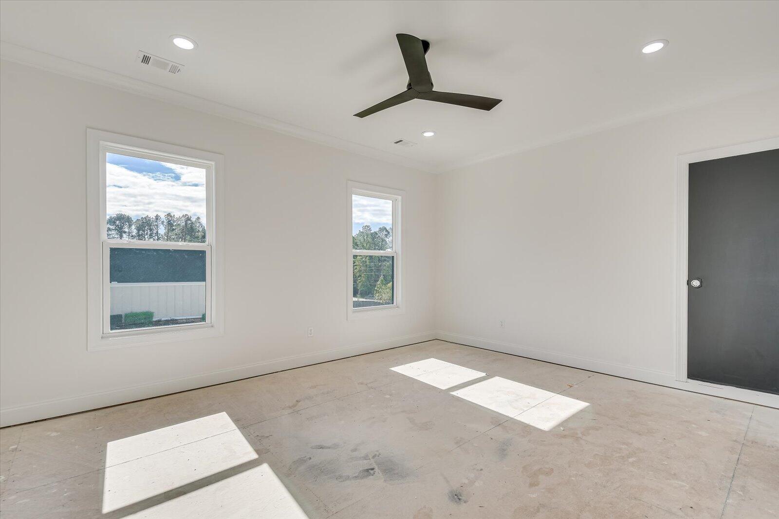 3761 KNOB HILL FARM Road