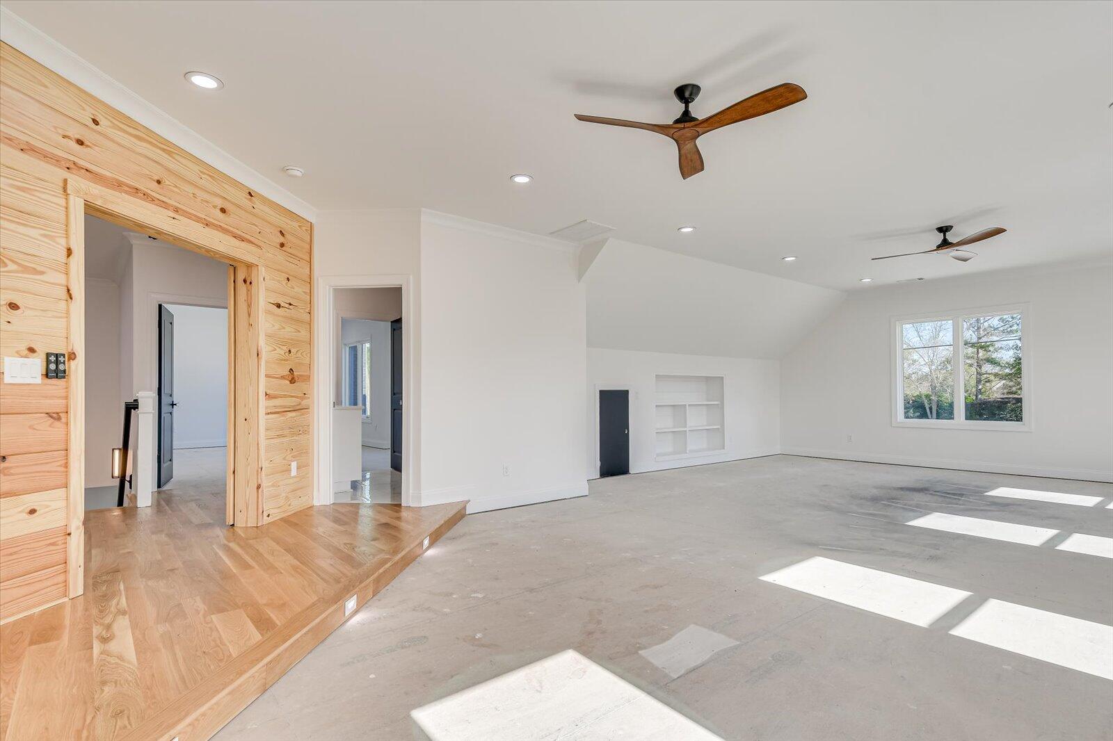 3761 KNOB HILL FARM Road