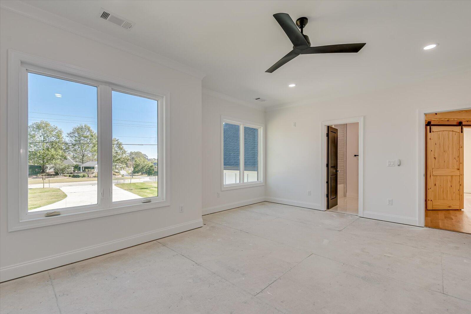 3761 KNOB HILL FARM Road