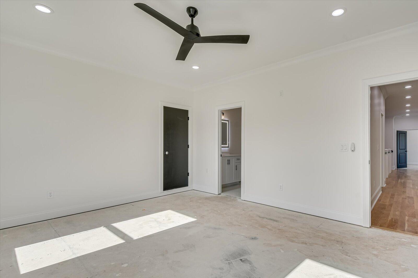 3761 KNOB HILL FARM Road