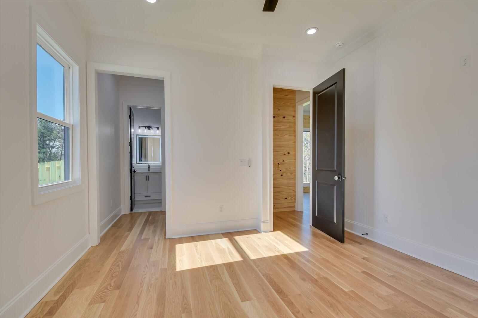 3761 KNOB HILL FARM Road