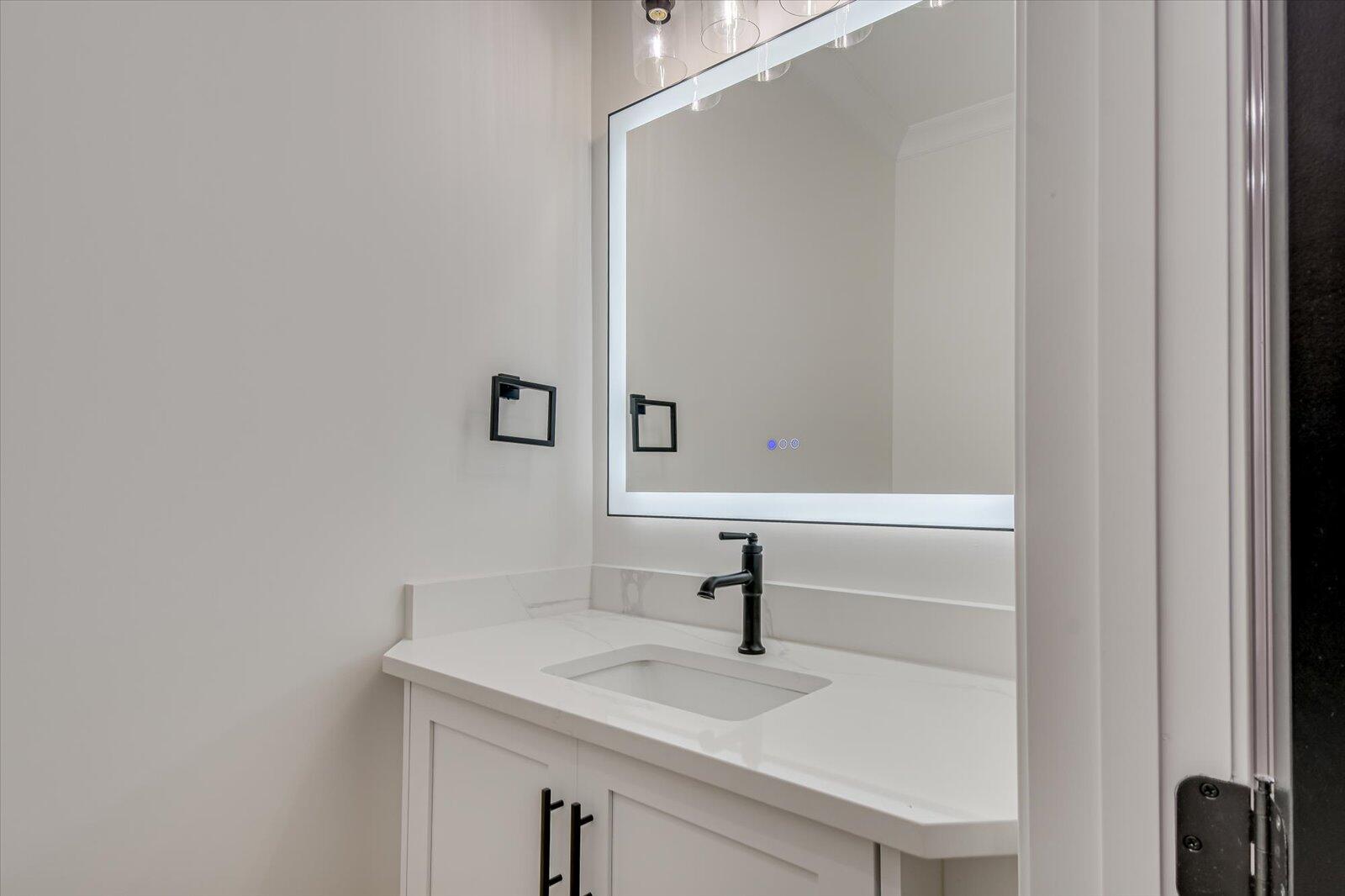 3761 KNOB HILL FARM Road