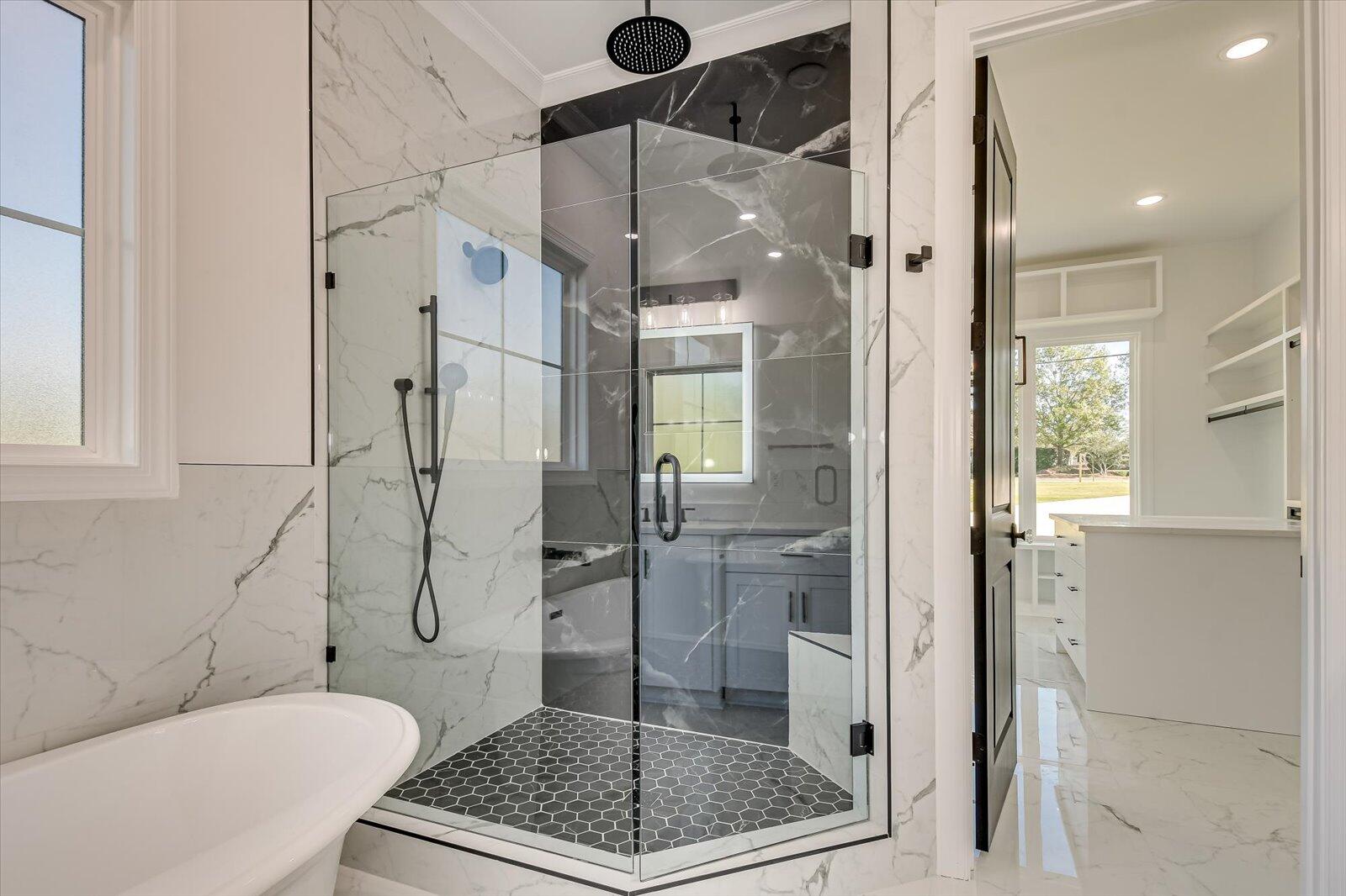 3761 KNOB HILL FARM Road