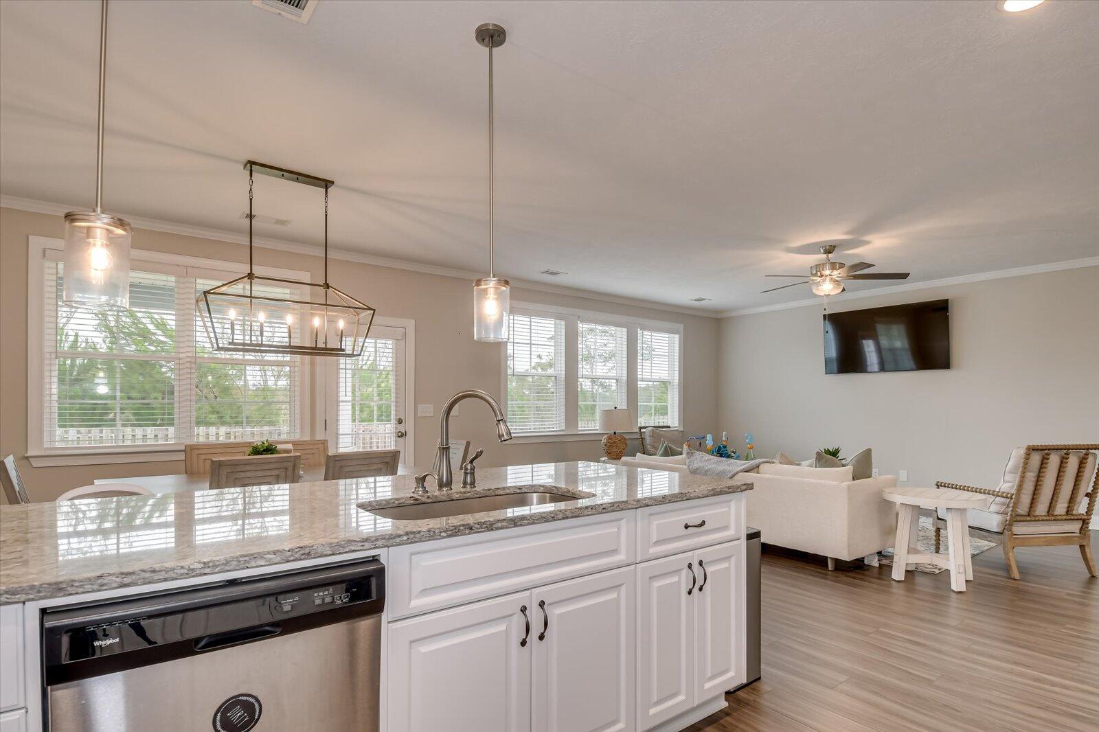 3136 WAYNE Drive