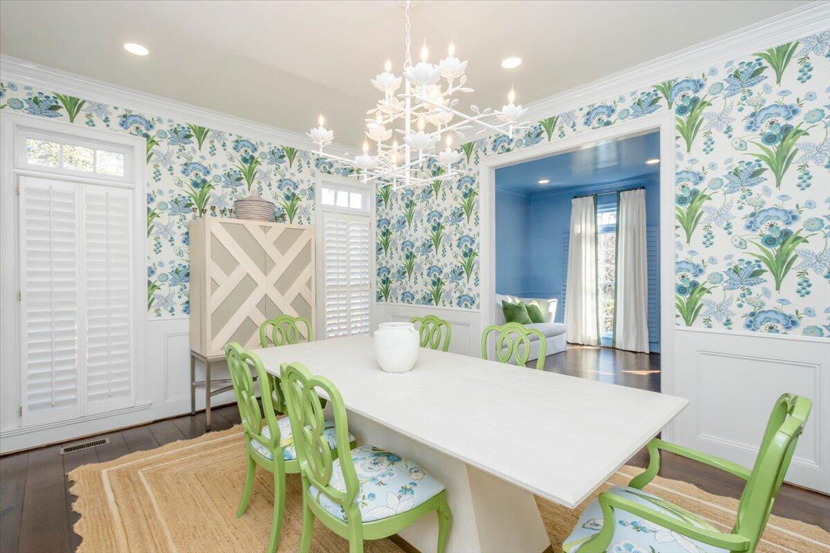 747 RAVENEL Road