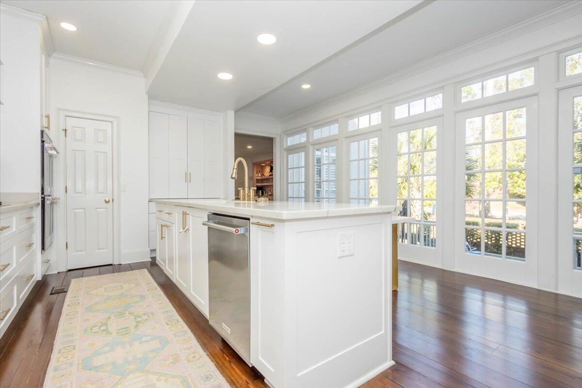 747 RAVENEL Road