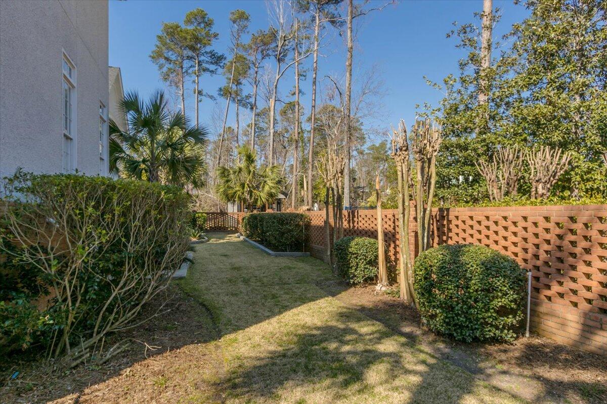 747 RAVENEL Road