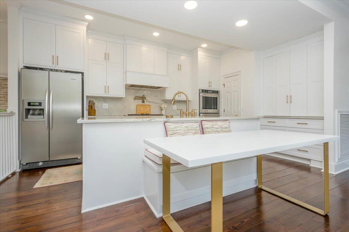 747 RAVENEL Road