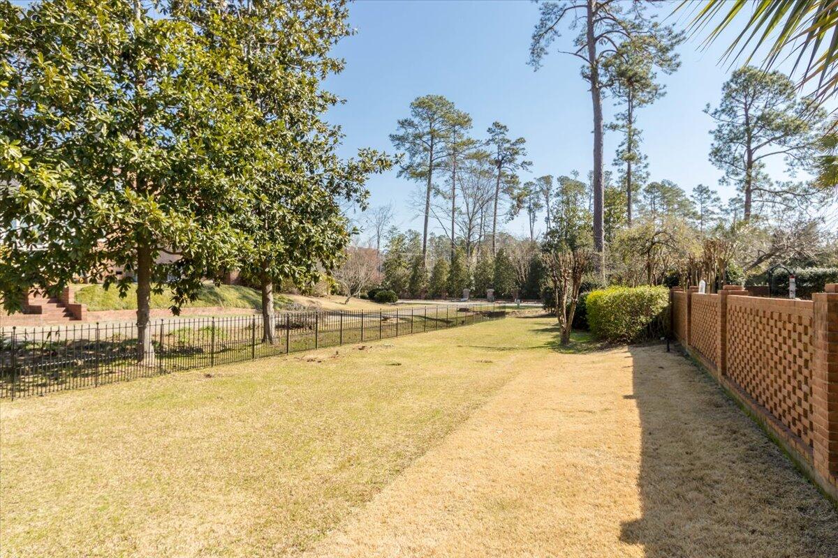 747 RAVENEL Road