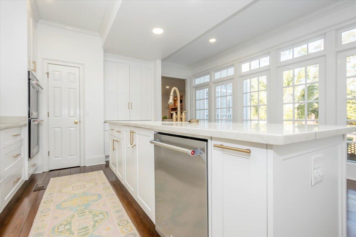 747 RAVENEL Road