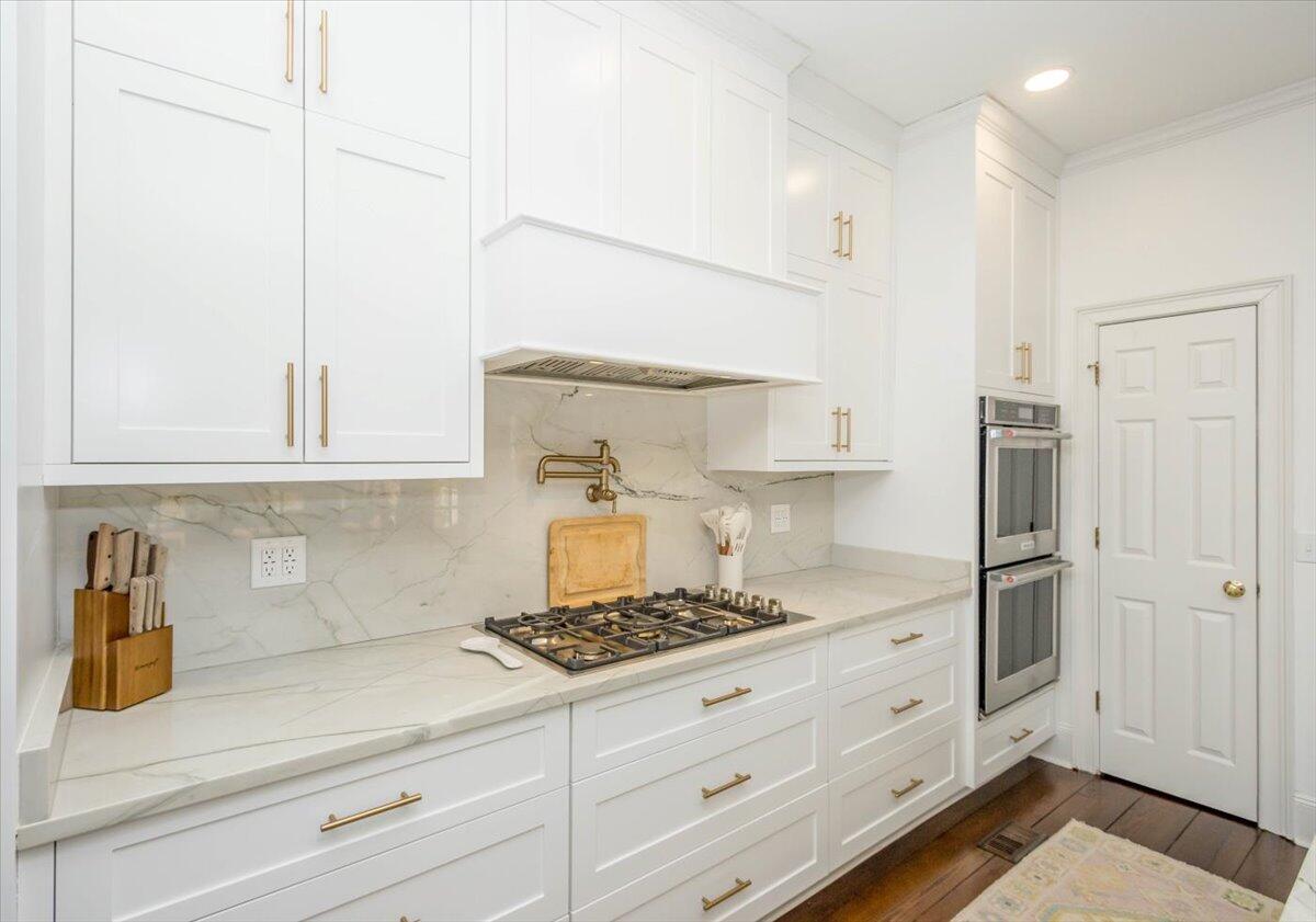 747 RAVENEL Road