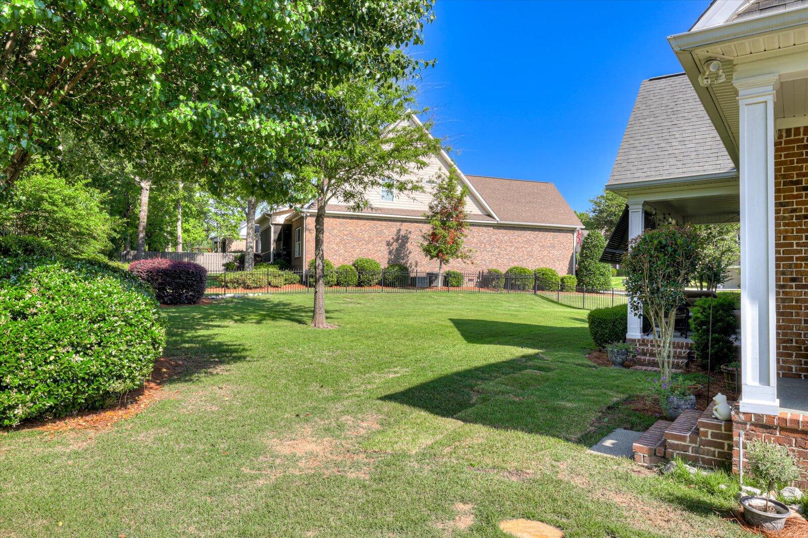 410 ARMSTRONG Way