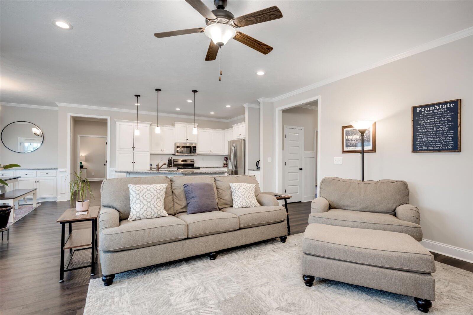 3290 GREYMOOR Circle