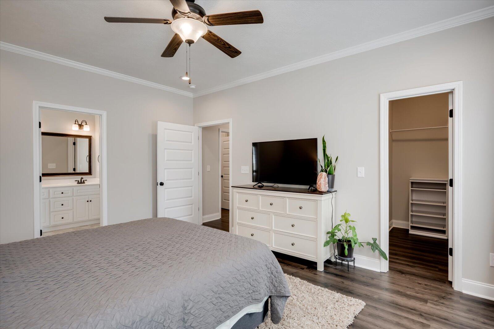 3290 GREYMOOR Circle