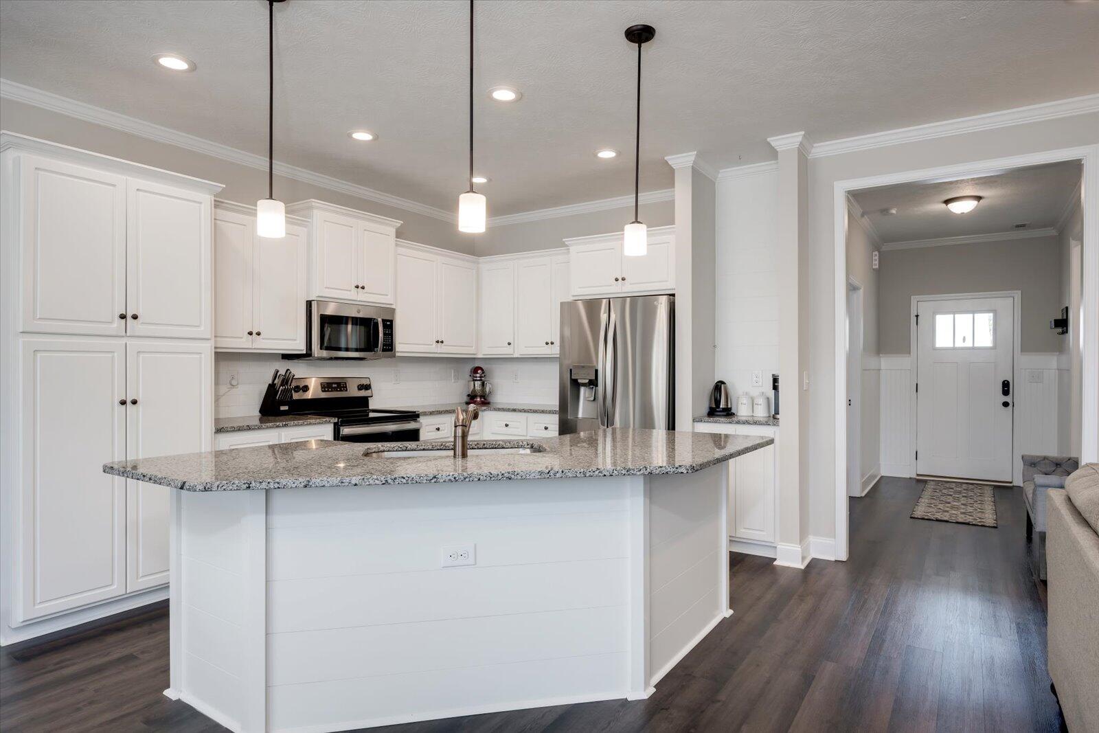 3290 GREYMOOR Circle