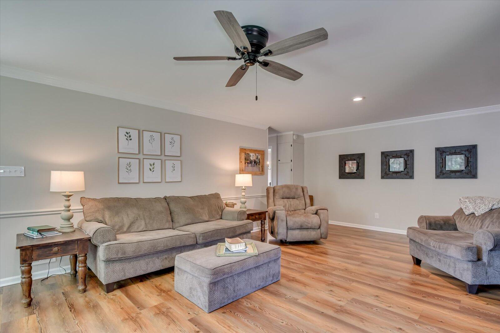 221 THREAD NEEDLE Road