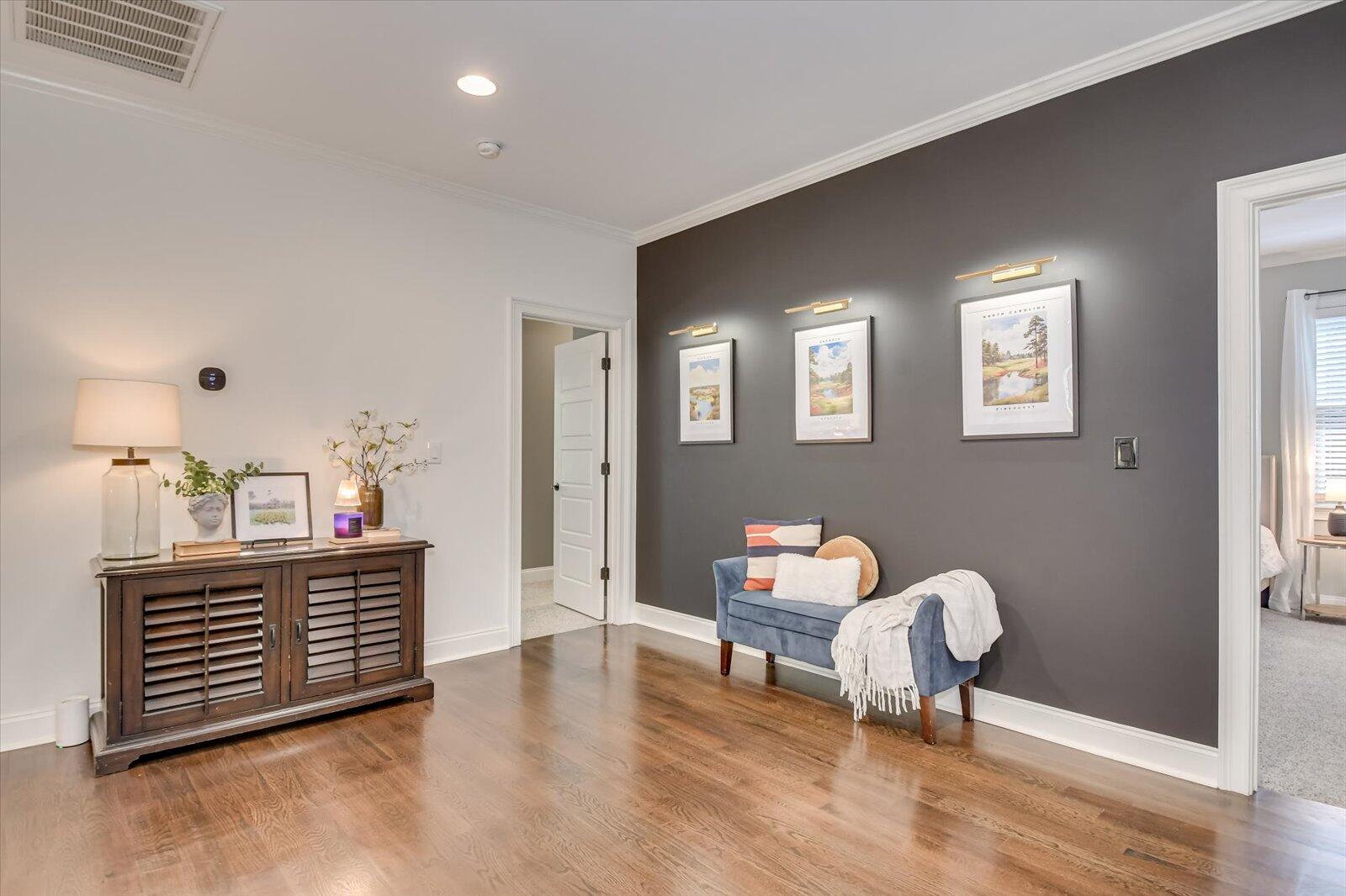 1045 PENINSULA Crossing