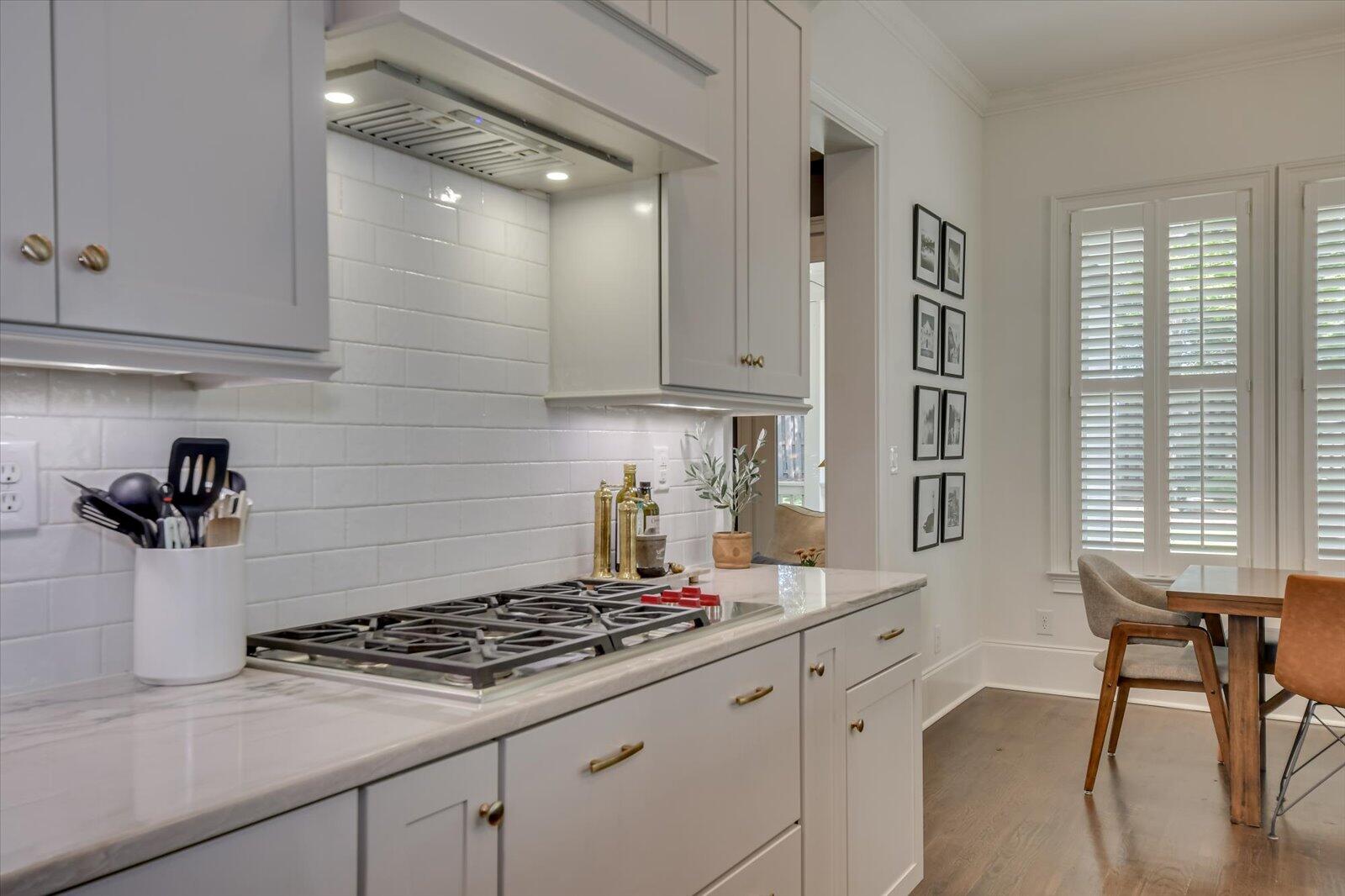 1045 PENINSULA Crossing