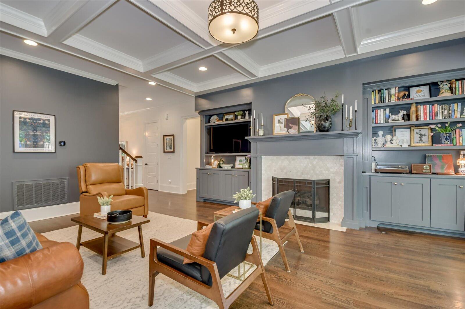 1045 PENINSULA Crossing