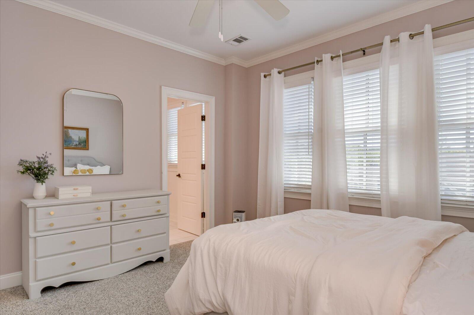 1045 PENINSULA Crossing
