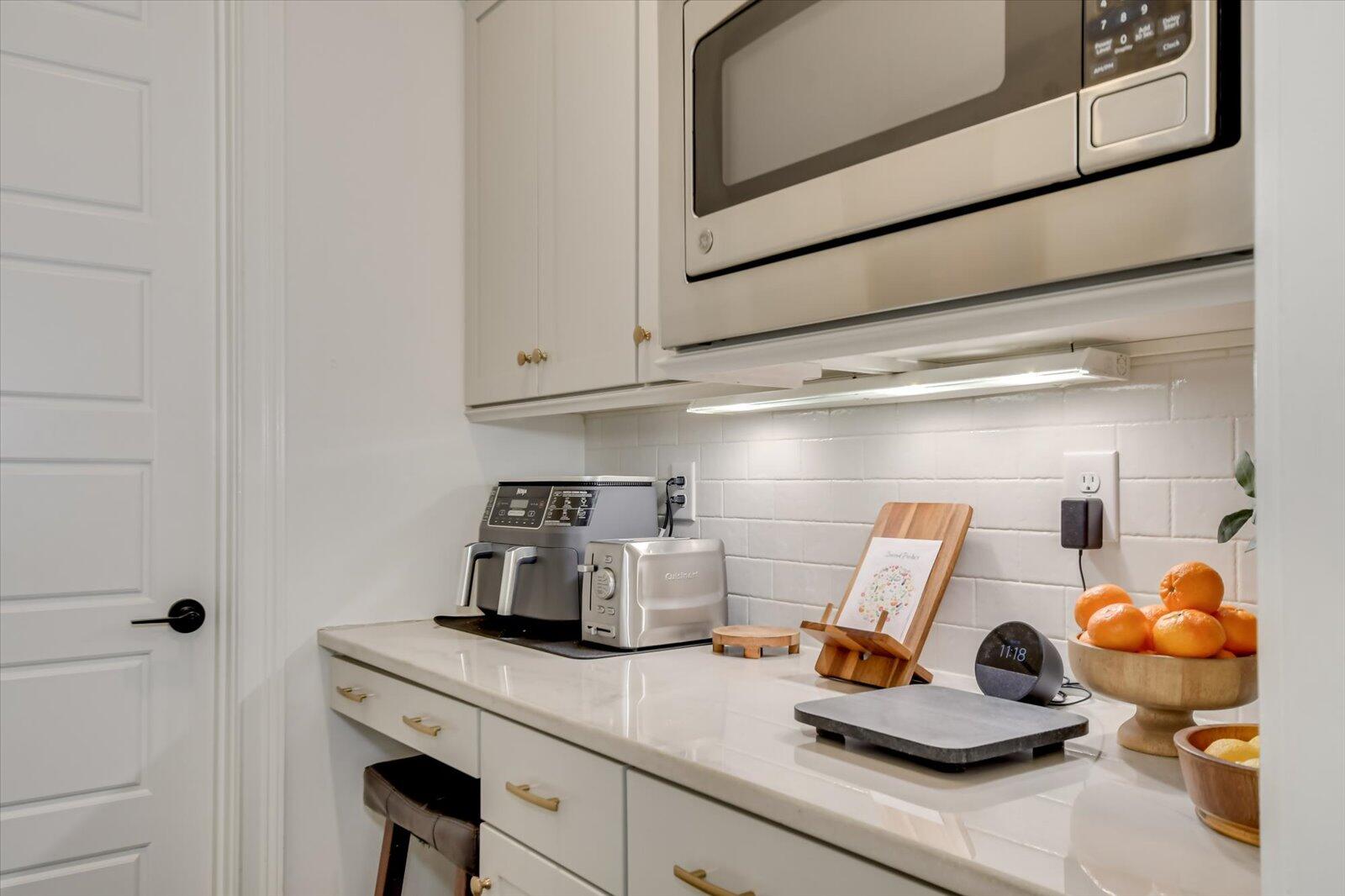 1045 PENINSULA Crossing