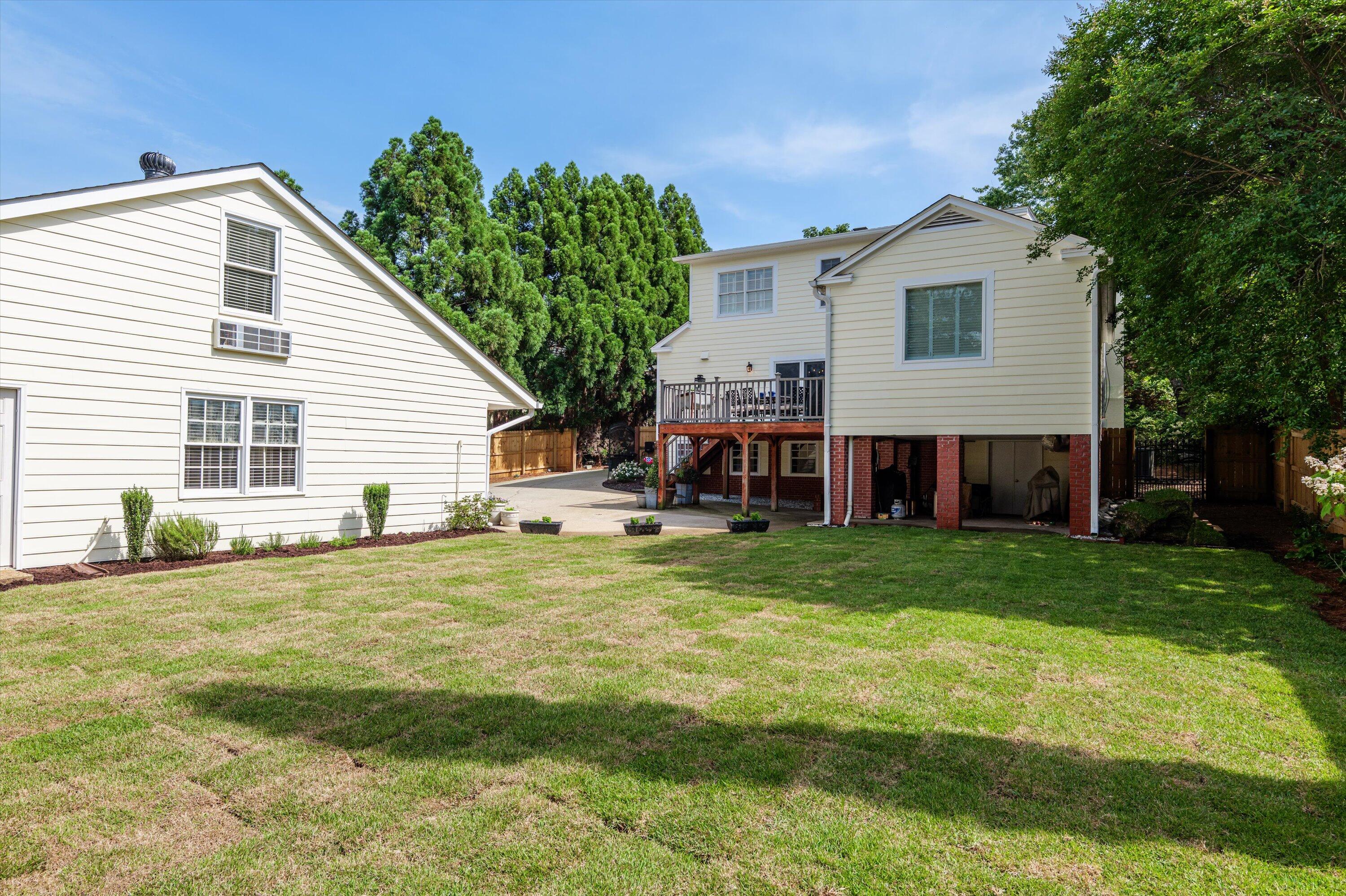 2559 HENRY Street