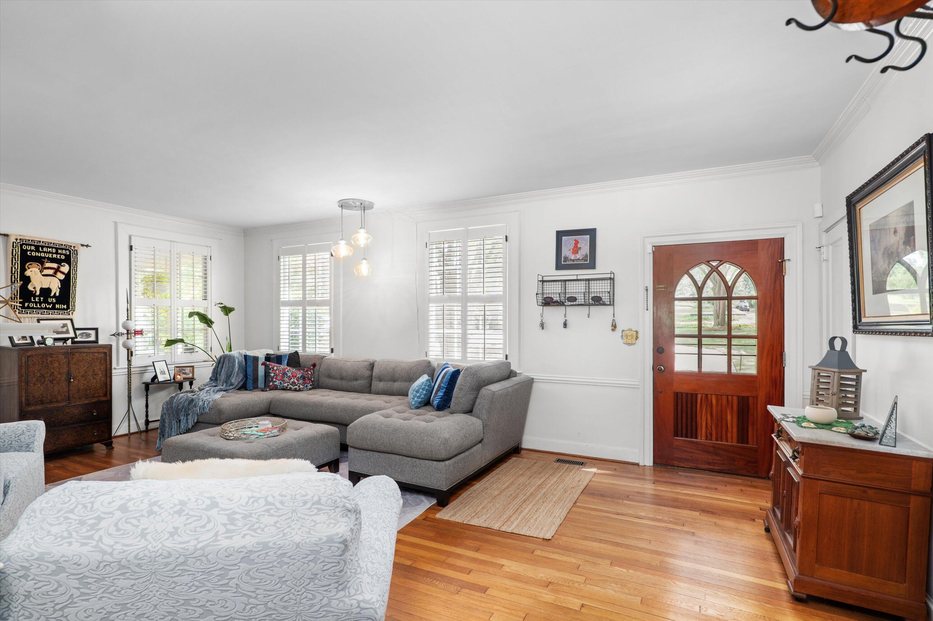 2559 HENRY Street