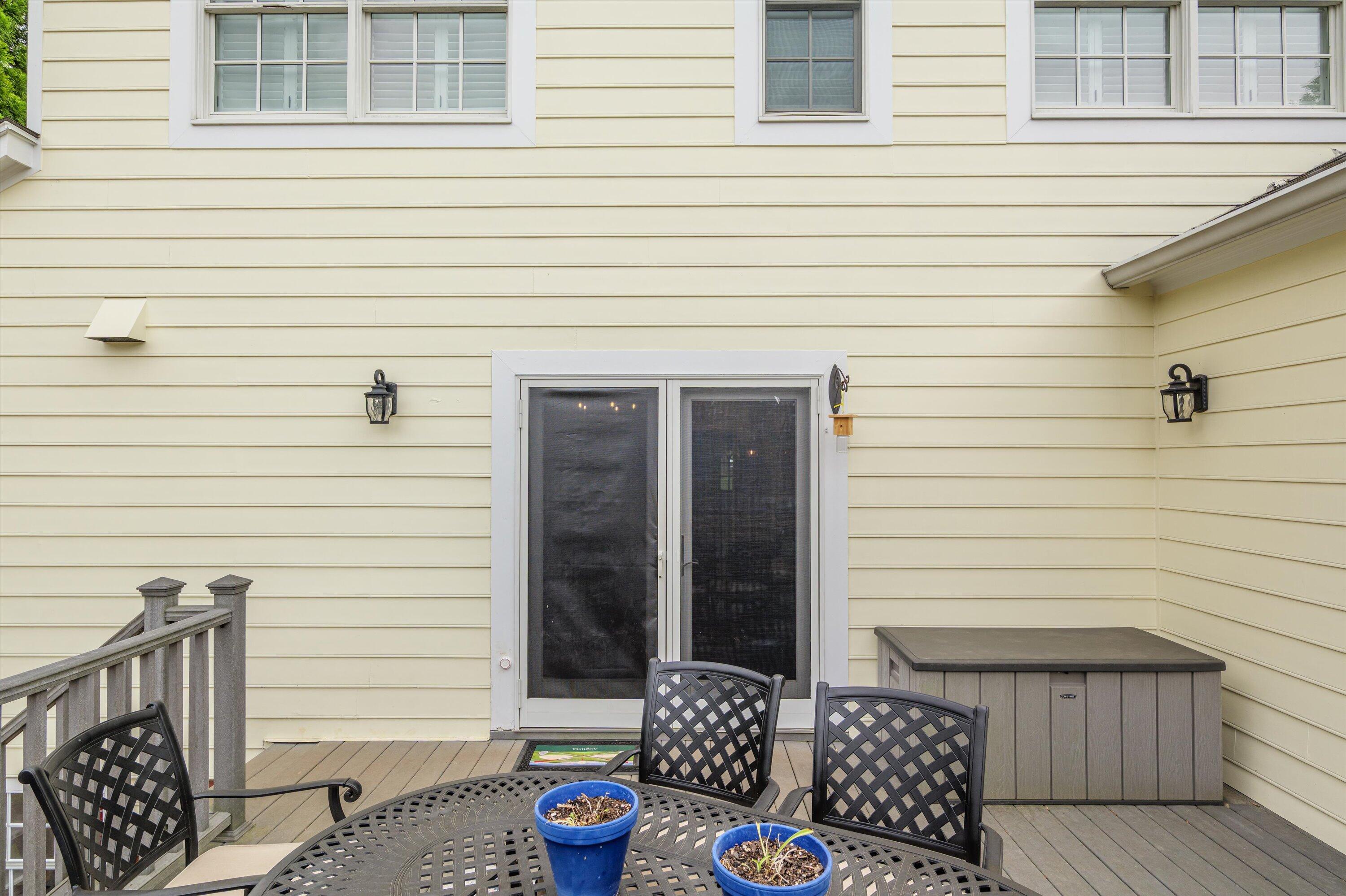 2559 HENRY Street